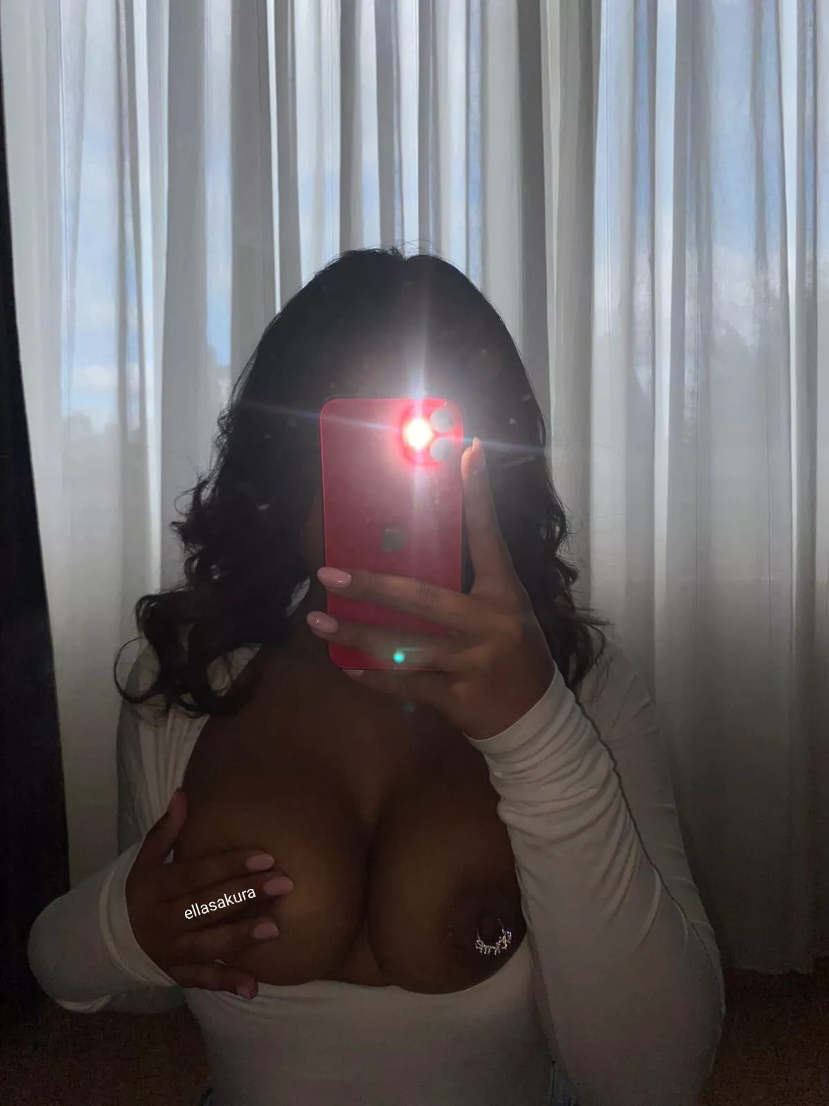 Im missing something between my tits.. Can you help me? 🥰