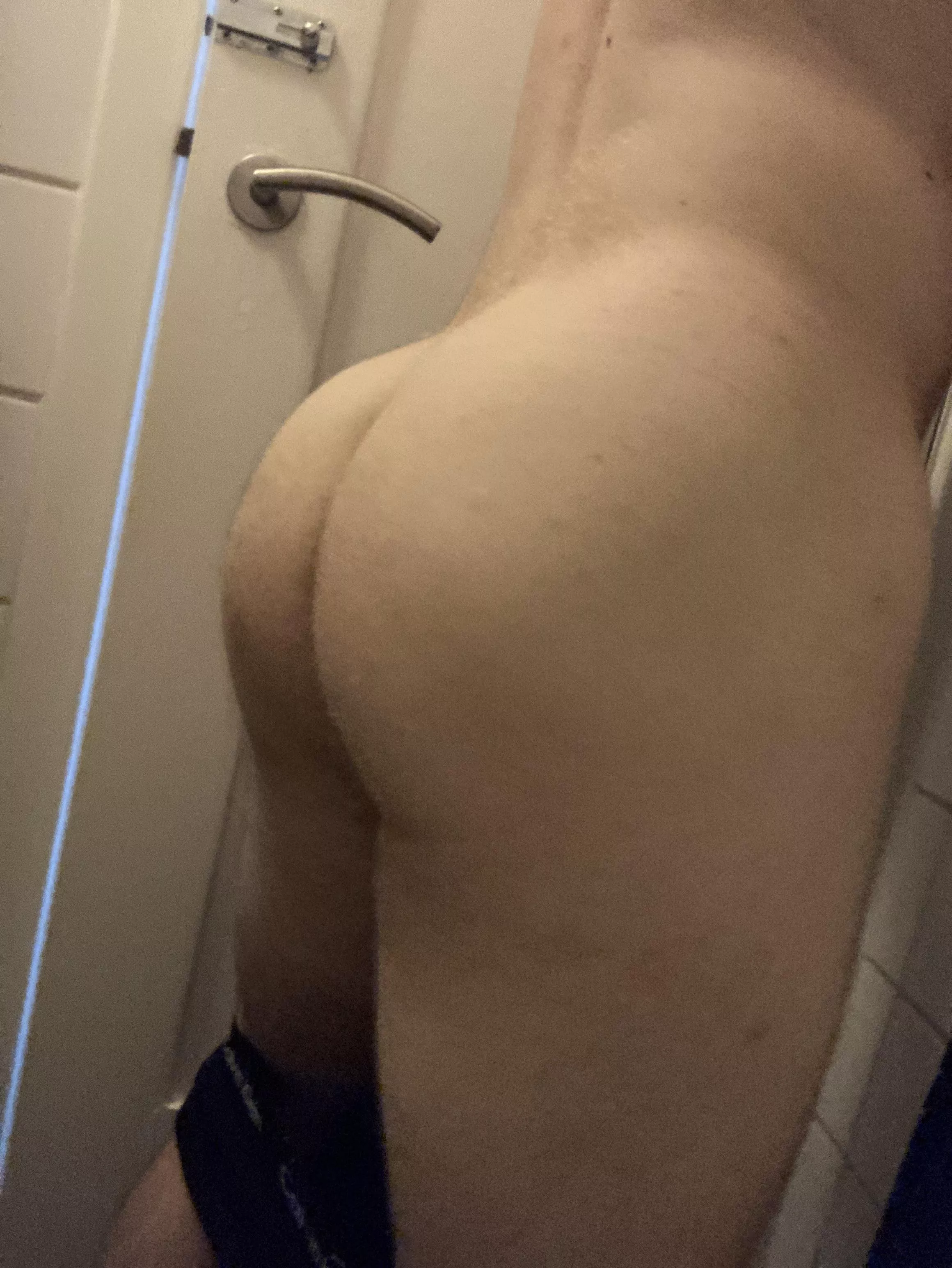 Let my ass bounce on you