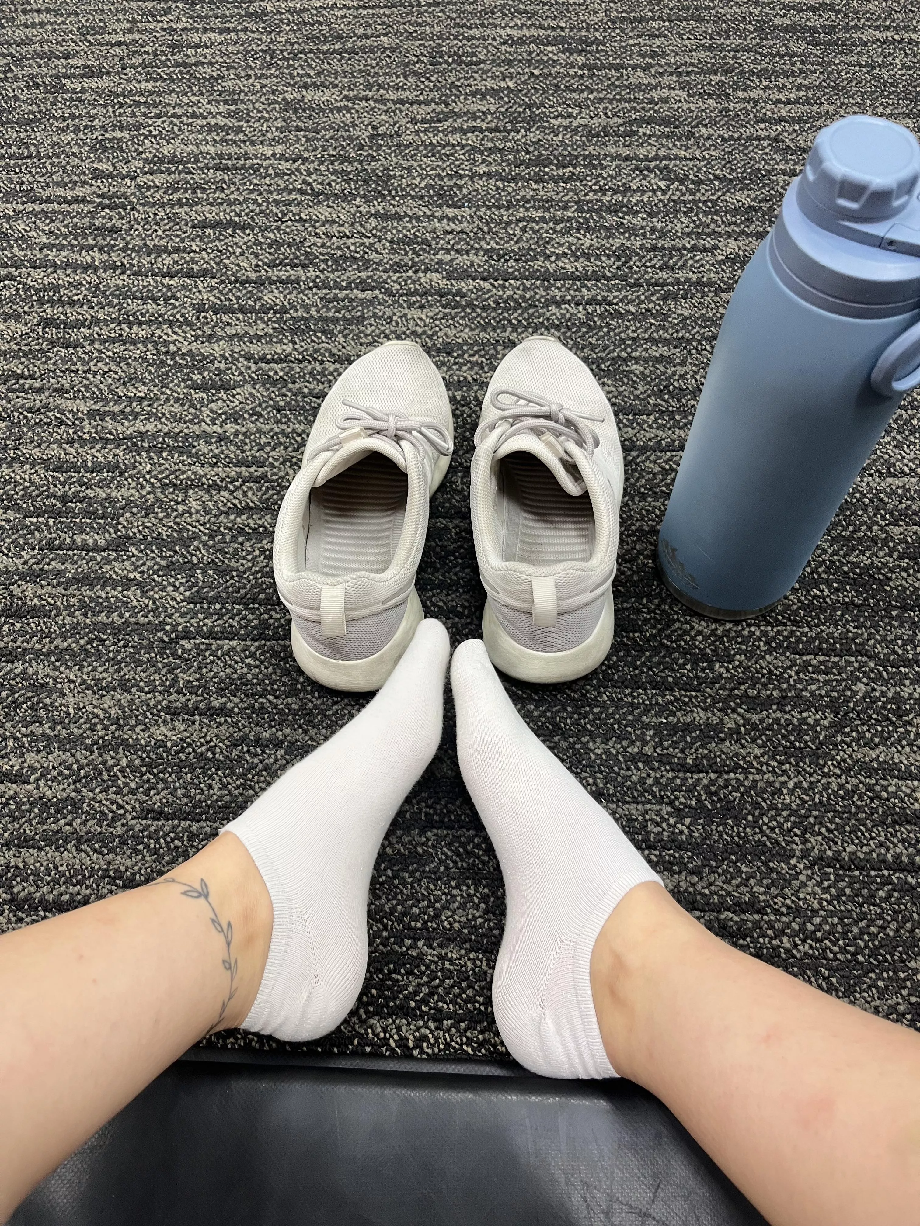 White gym socks today 😋 Who wants them ? 🤍