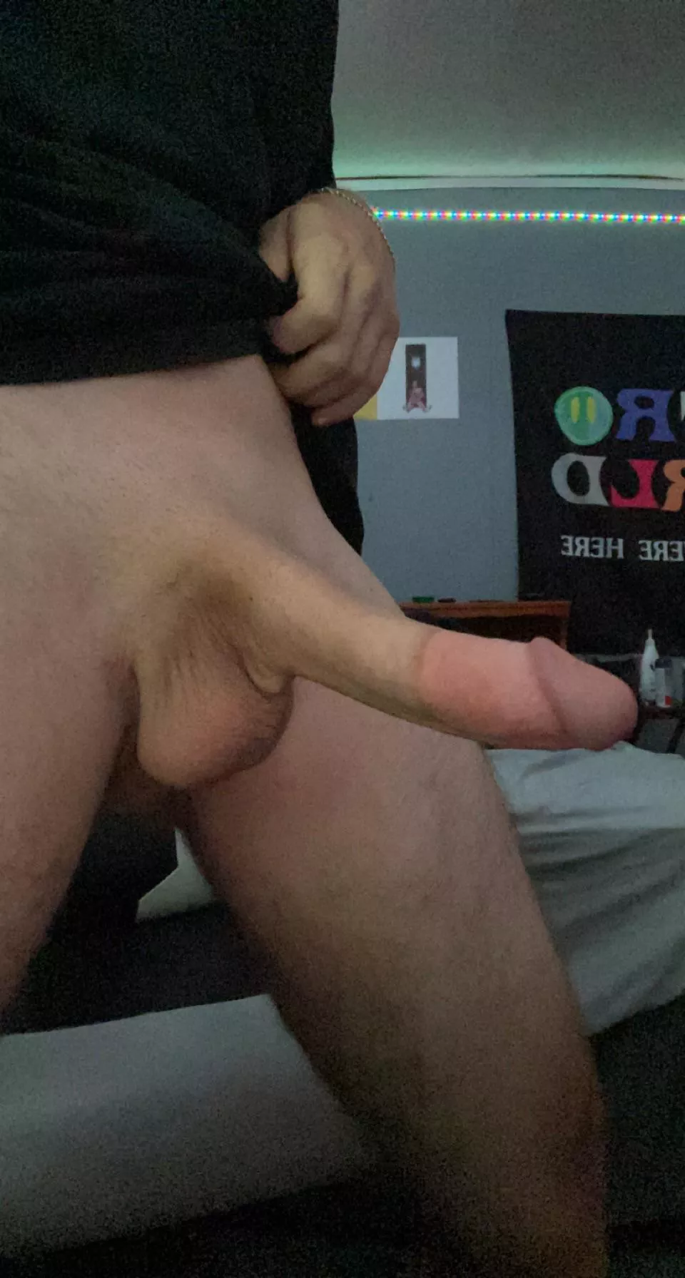 who wants throat fucked?