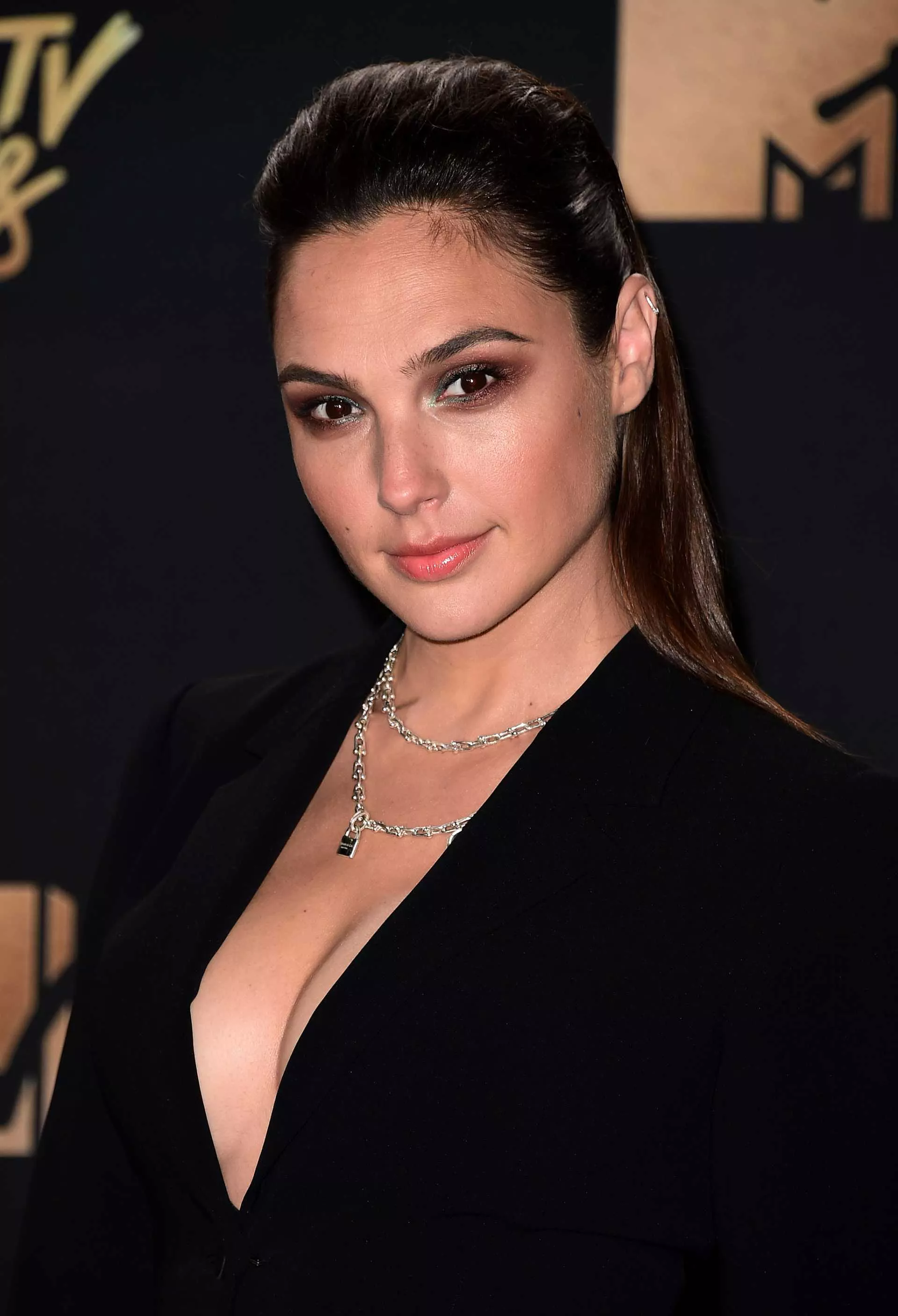 Help me empty my heavy balls for Gal Gadot?