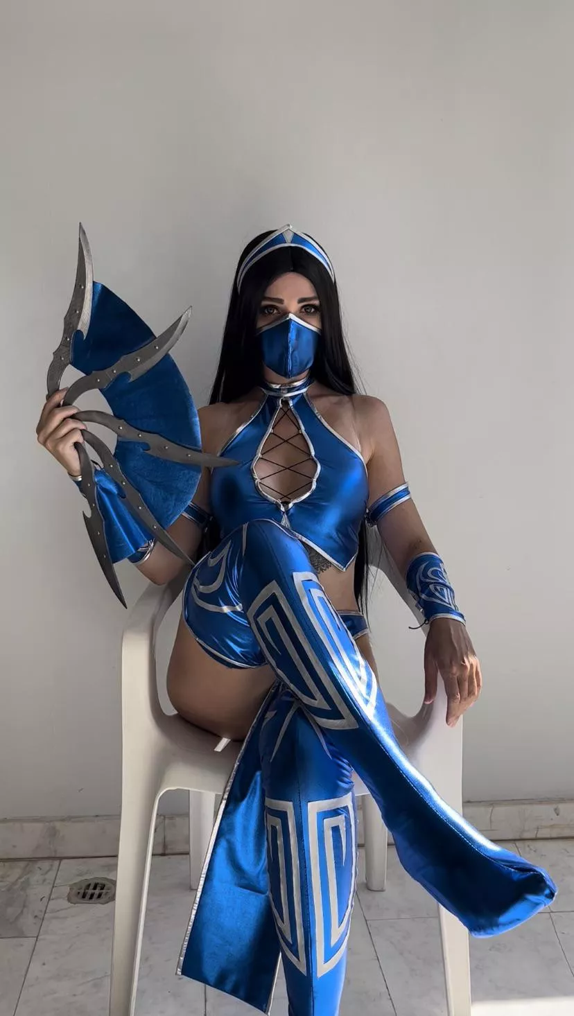 Mortal Kombat 9 Kitana cosplay by me