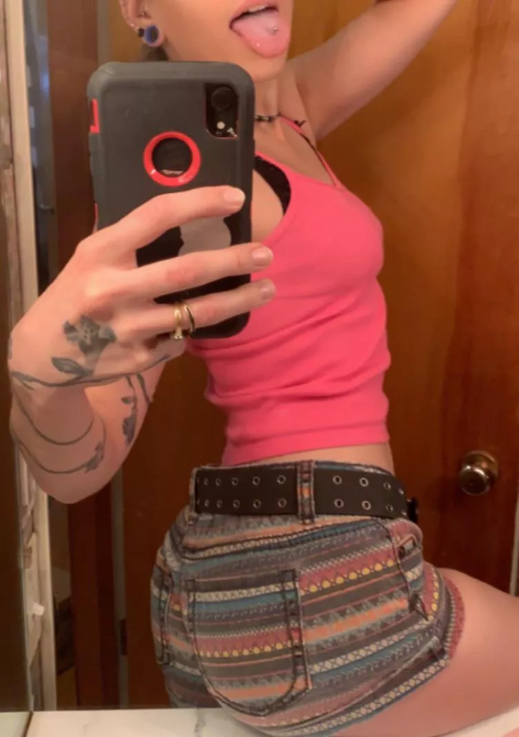 Felt cute 🥰😋, you like booty shorts?