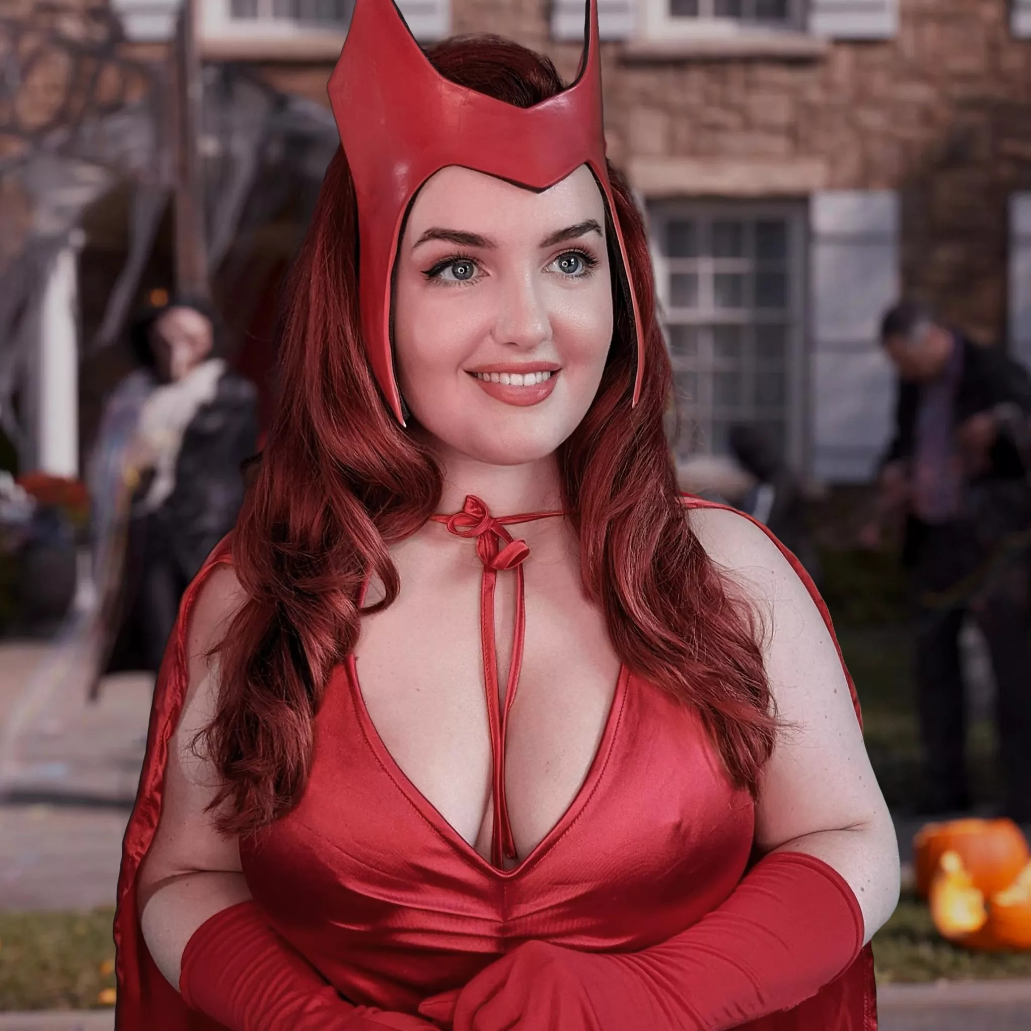 Wanda / Scarlet Witch. My first cosplay, I'm so nervous lol