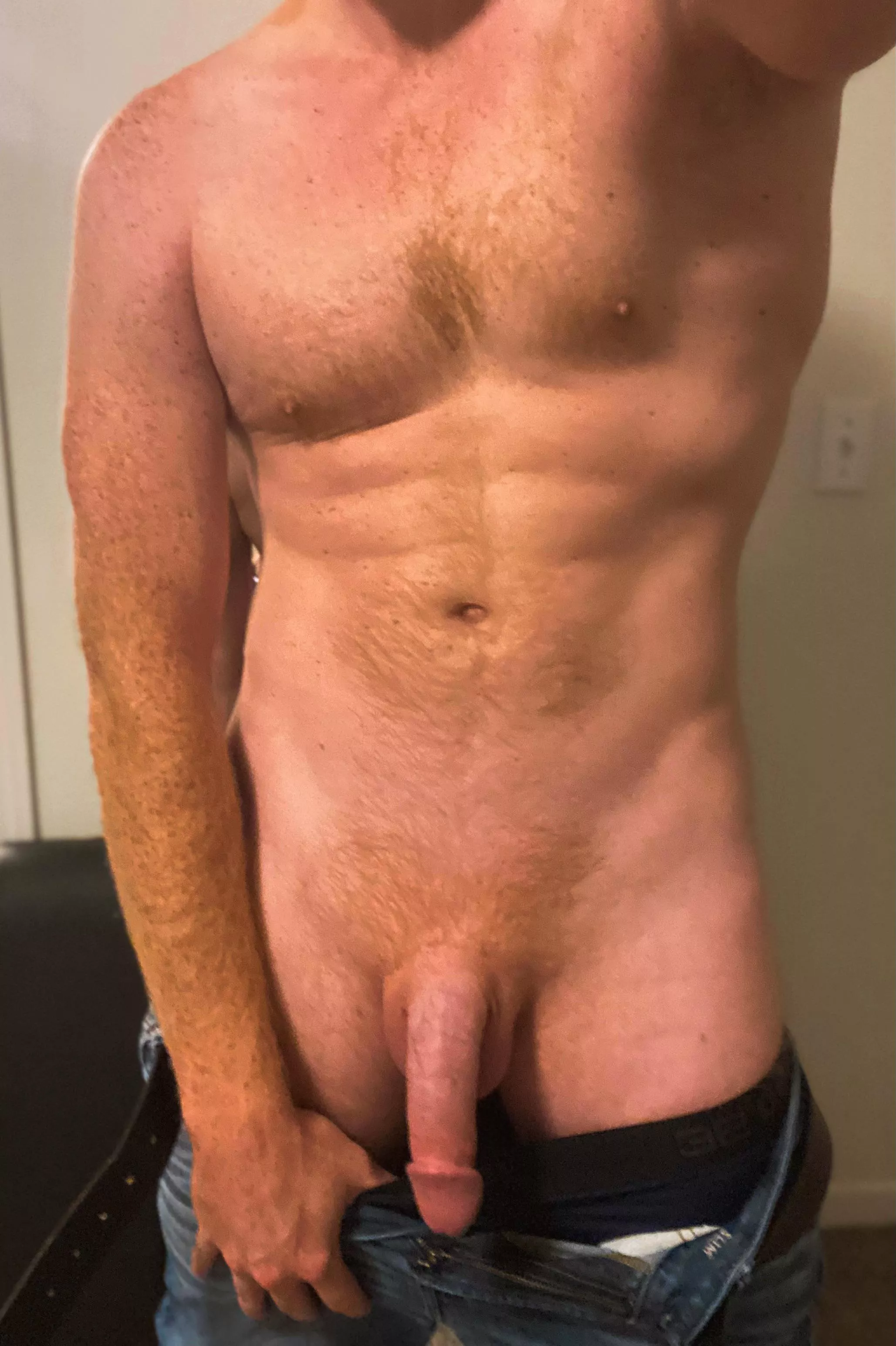 Who wants to see this alpha dick grow?