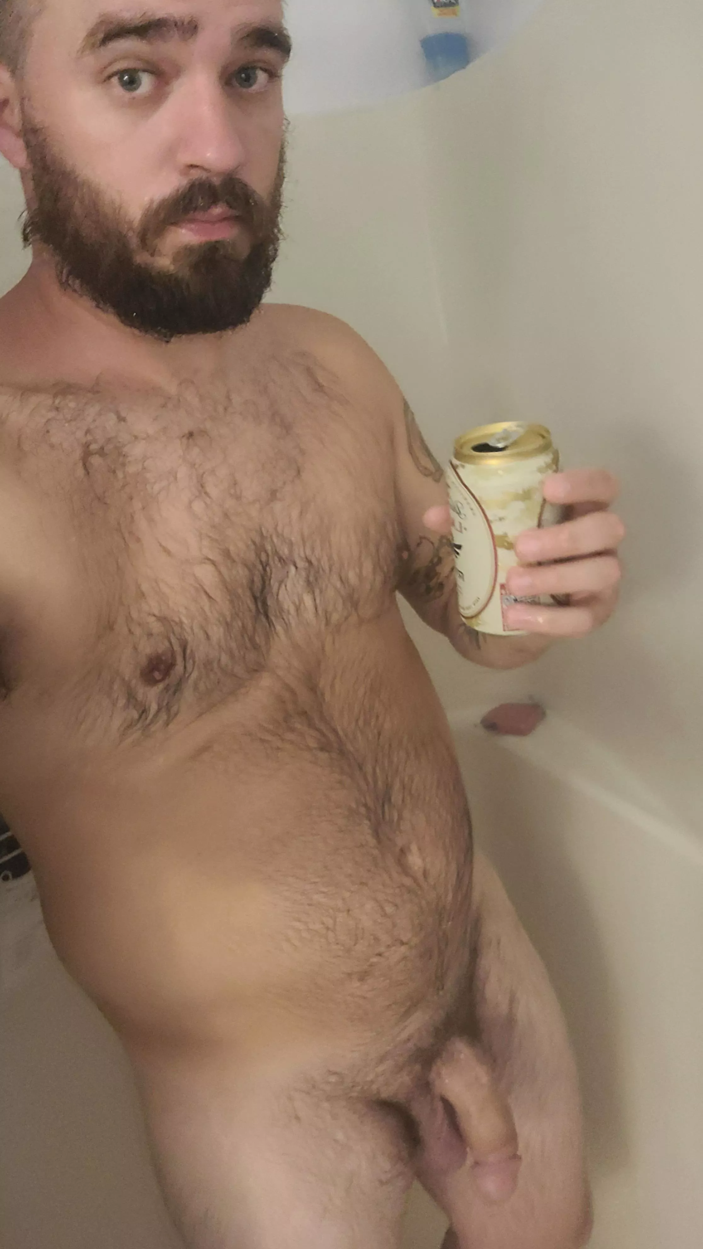 Workout, haircut, manscaped and now shower beers on this Sunday fun day.