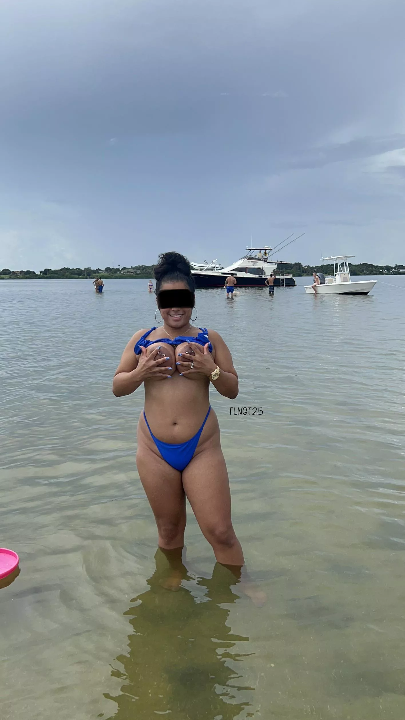 Boat day for a titty Tuesday