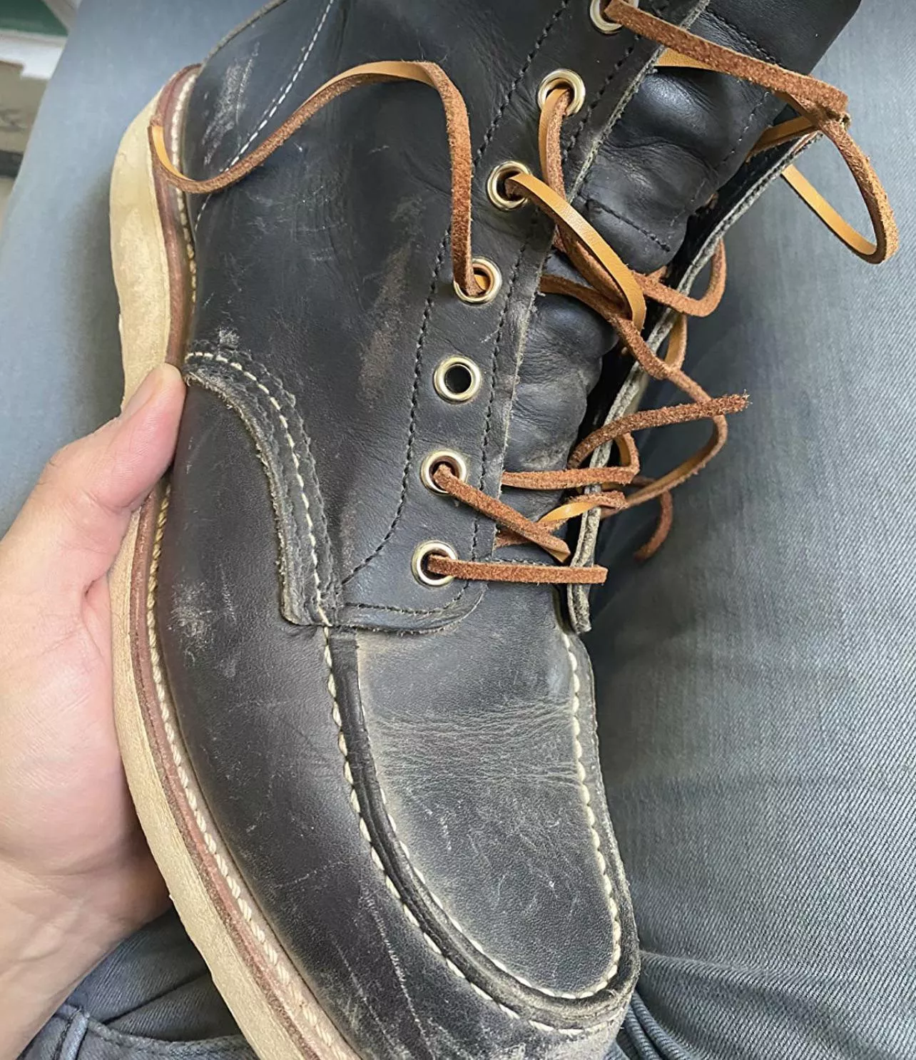 Good leather laces that look like this.