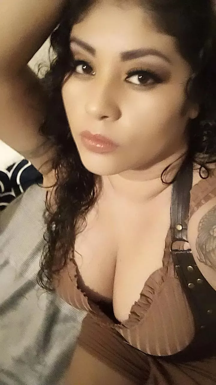 Latina cleavage