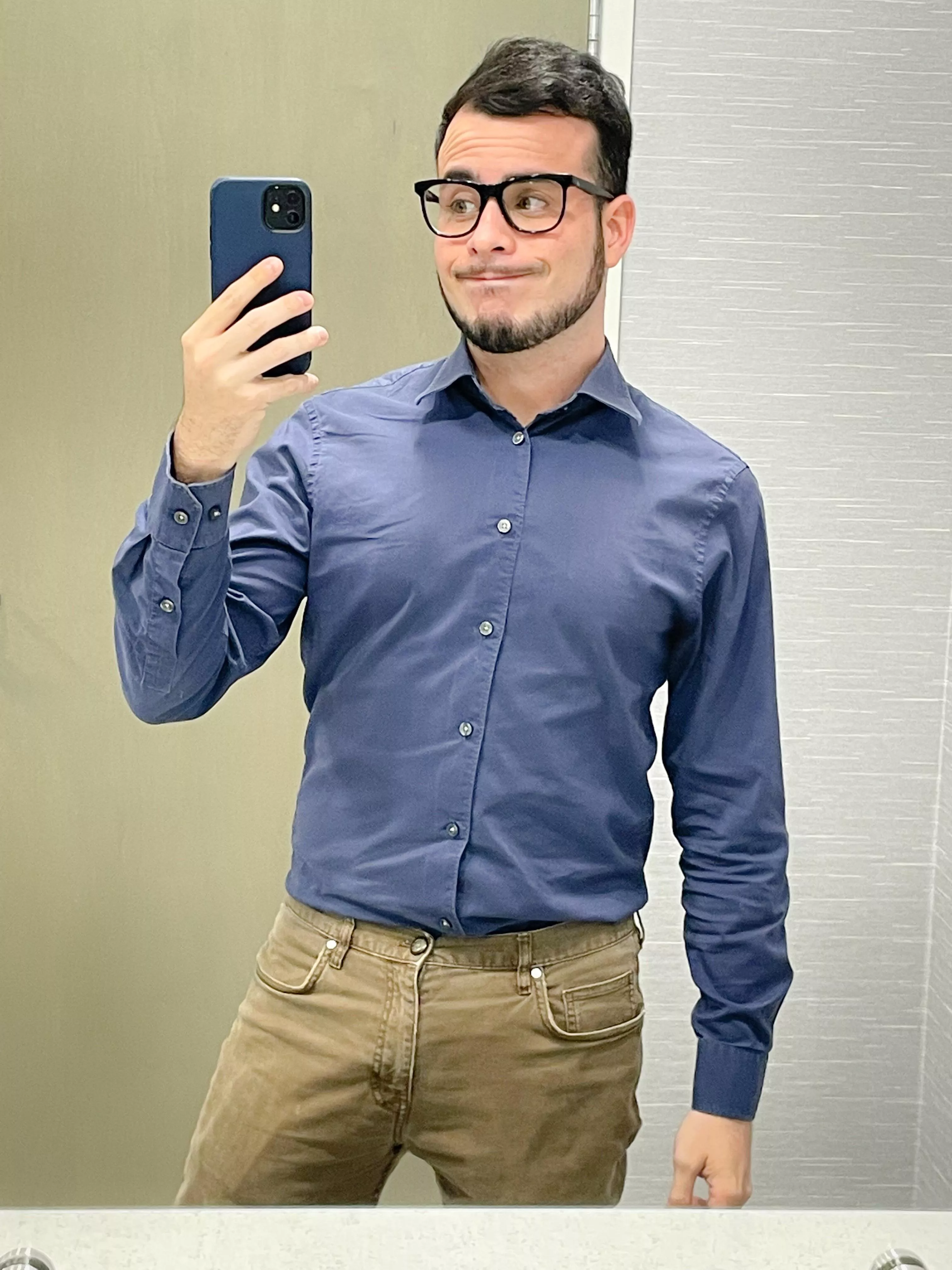 Nothing like forgetting to wear your belt the day of an important presentation. ¯\_(ツ)_/¯