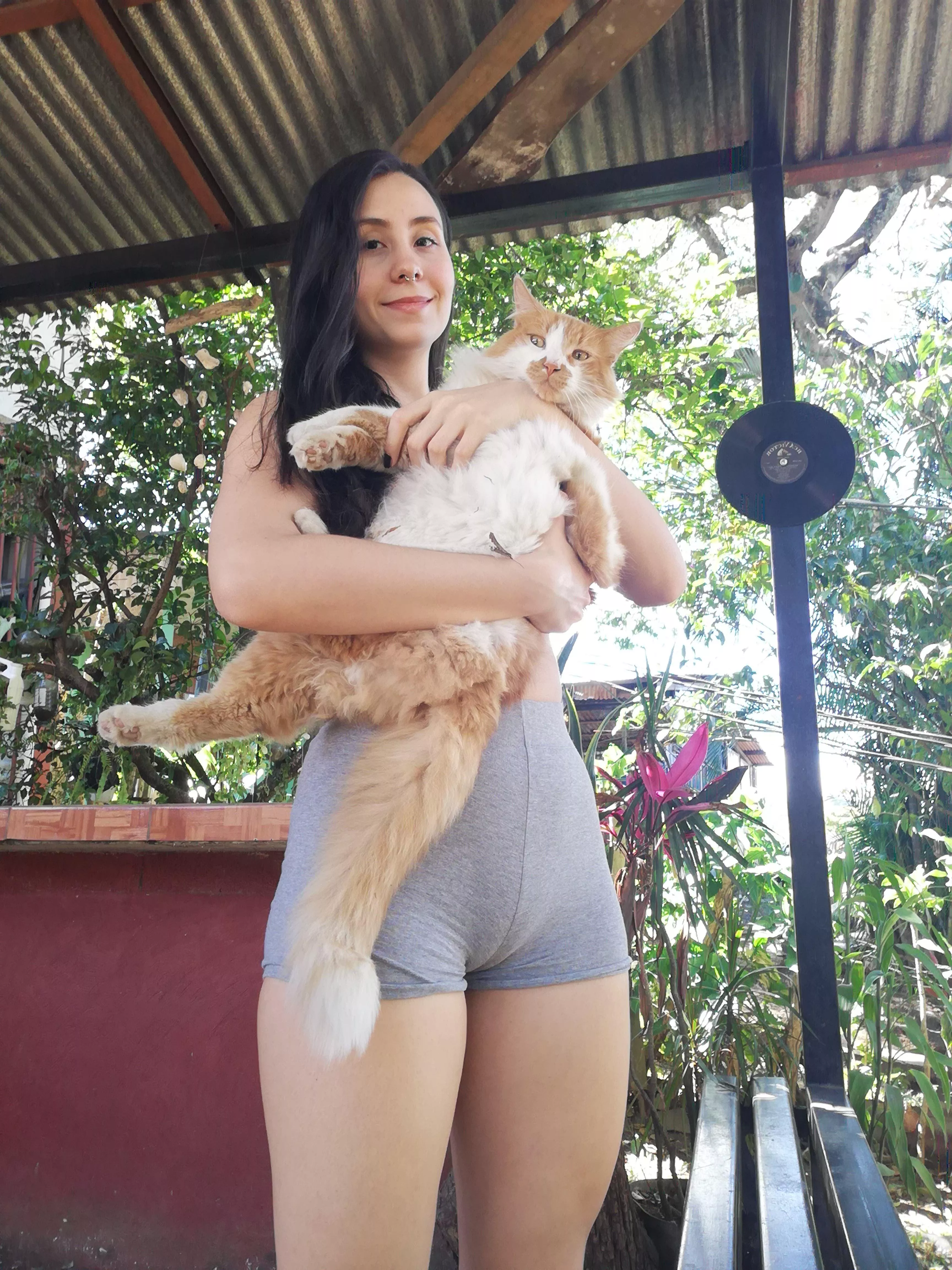 Yoga shorts and a big pussy