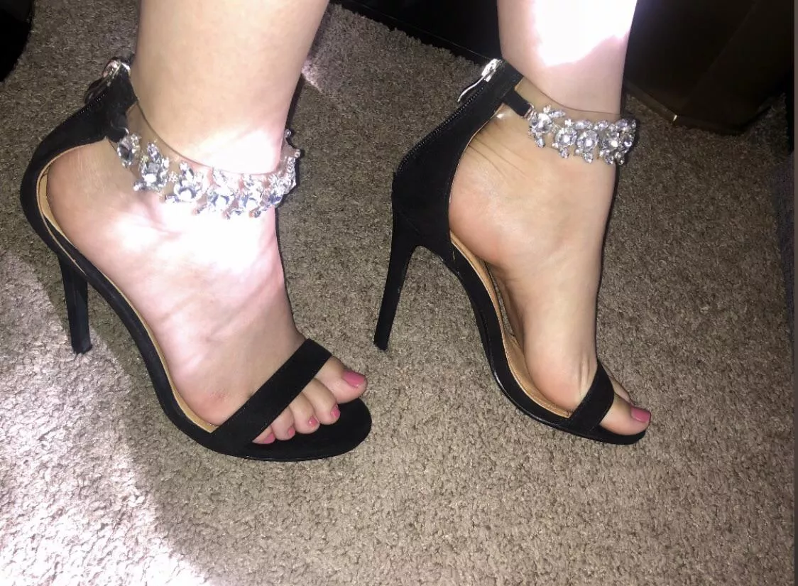 Elegant heels are the way to go