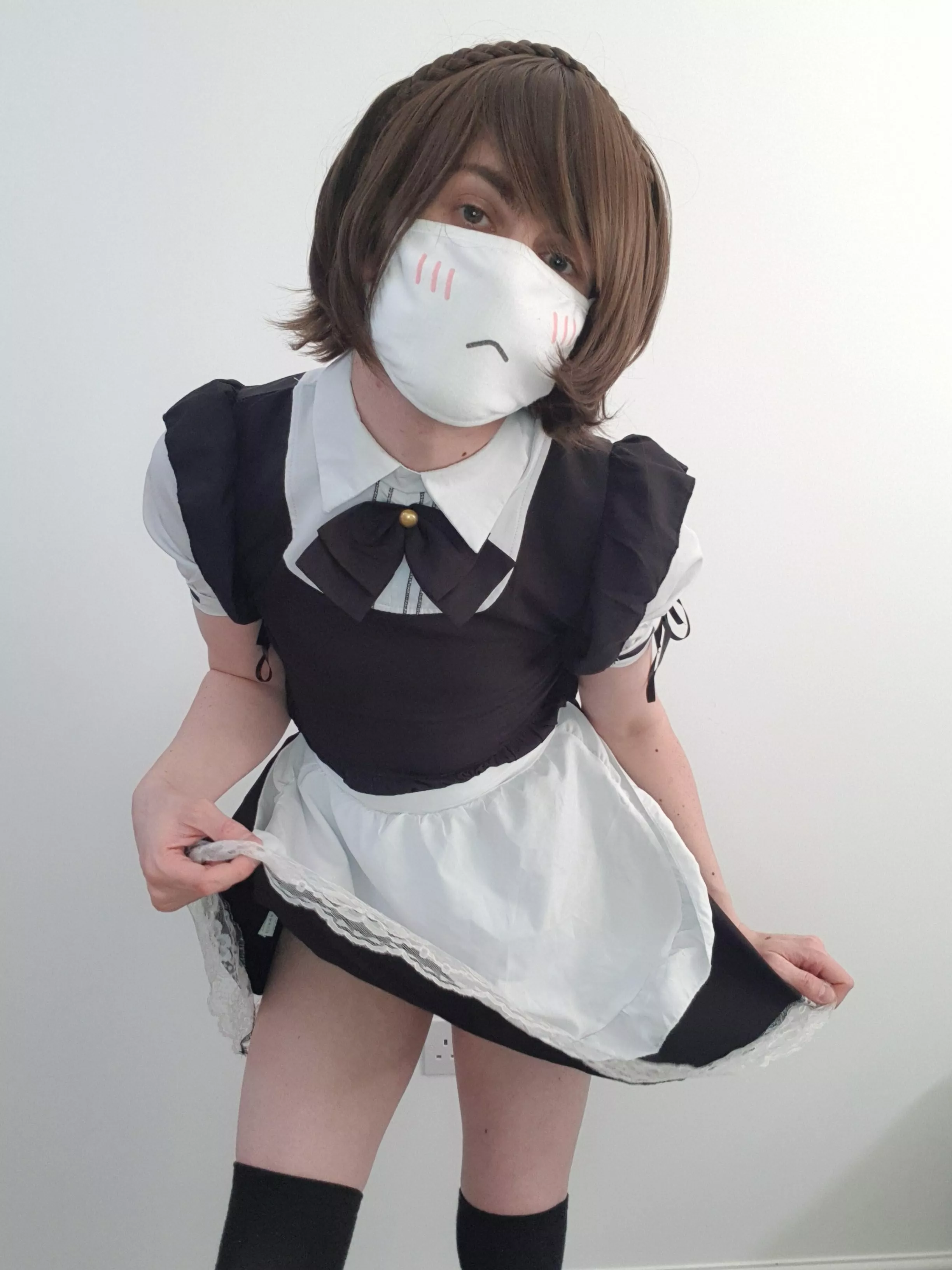 heyya, do you like my maid uniform? 💖