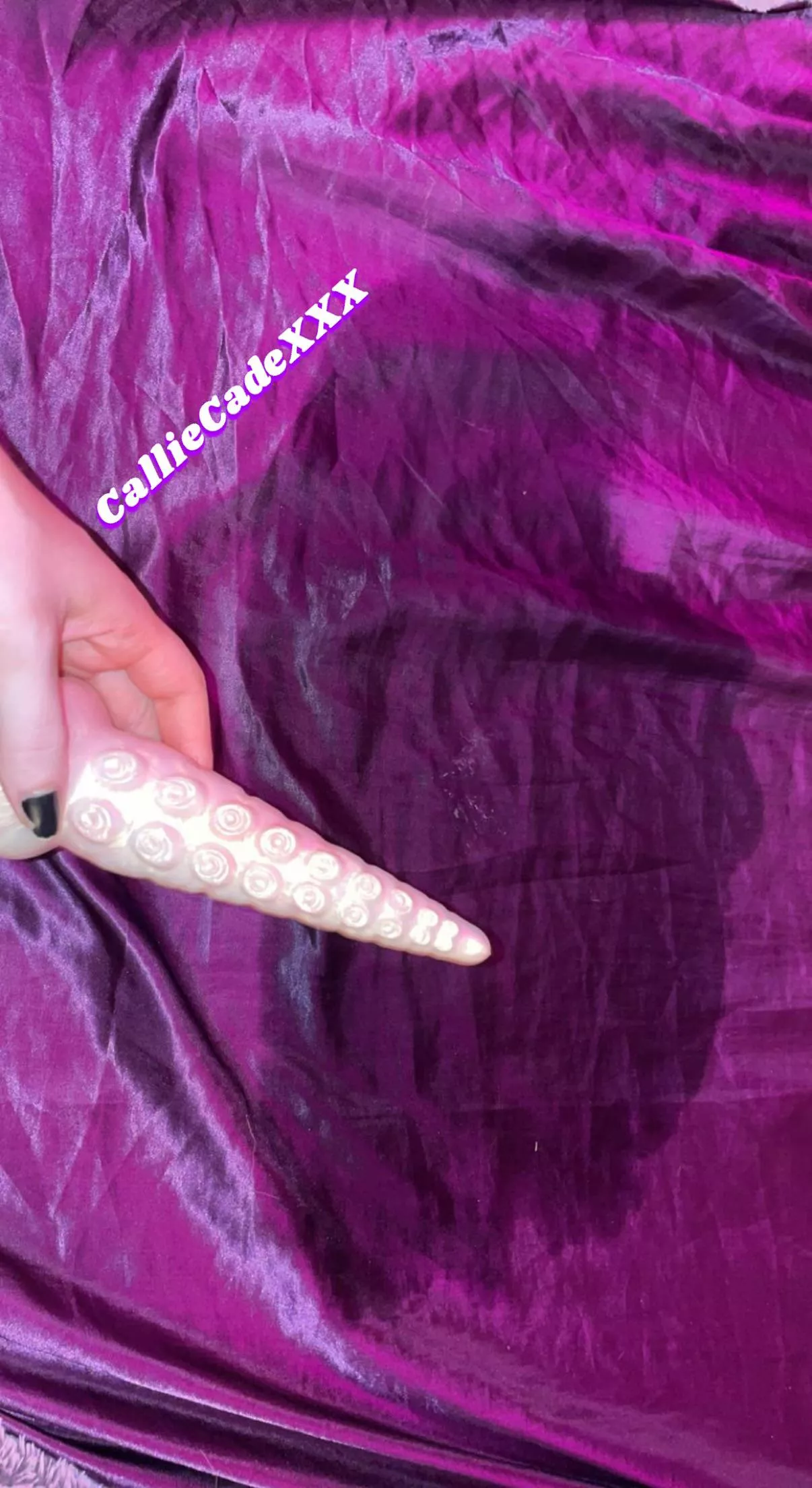 Hope you donâ€™t mind me sharing just how much this female loves her newest custom tentacle ðŸ¤ªðŸ’—