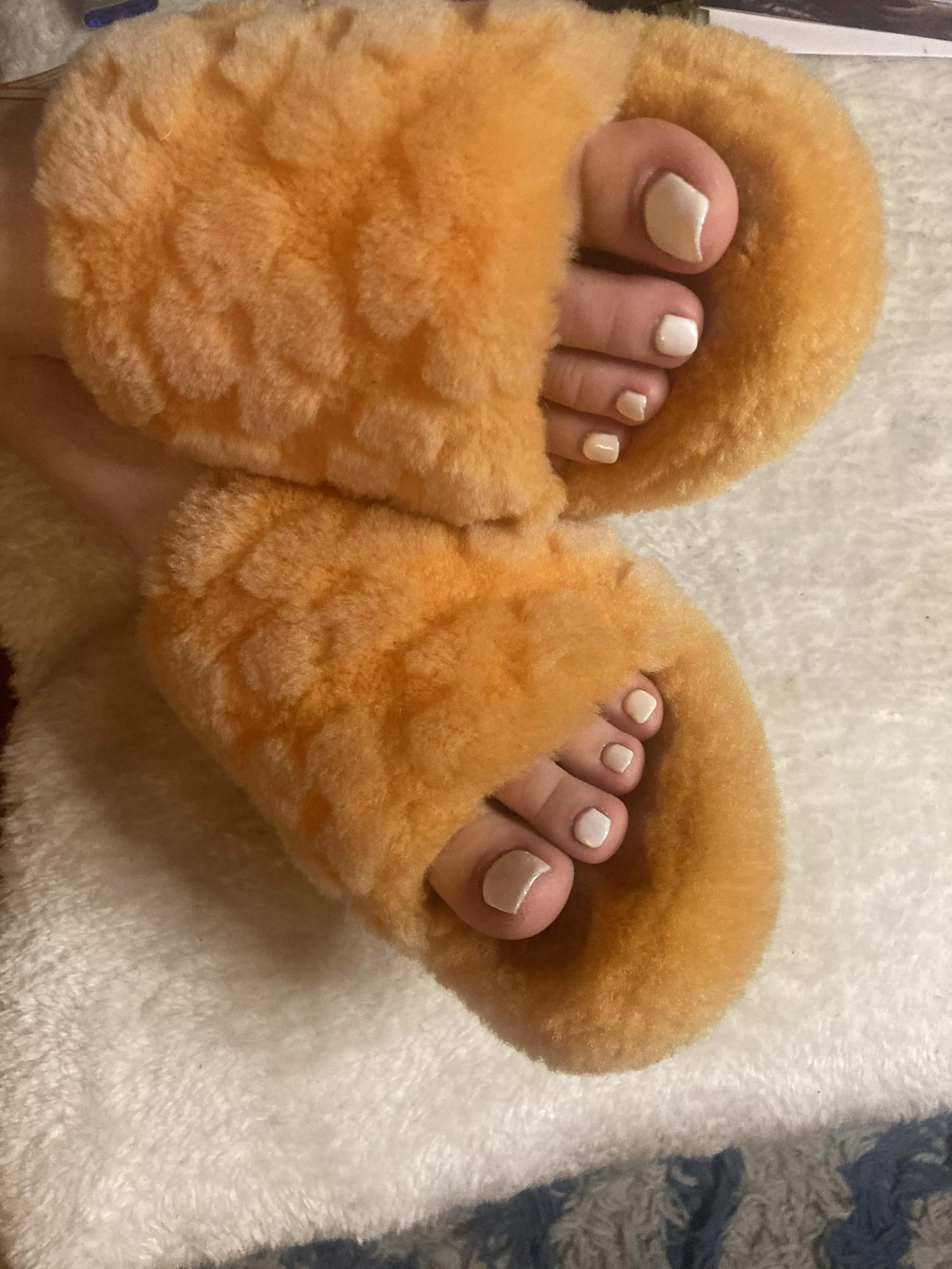 PAWG with gorgeous feet- foot fetish content ðŸ‘£ ðŸ¤ pictures, videos, customs, sexting ðŸ¦¶ðŸ»ðŸ‡