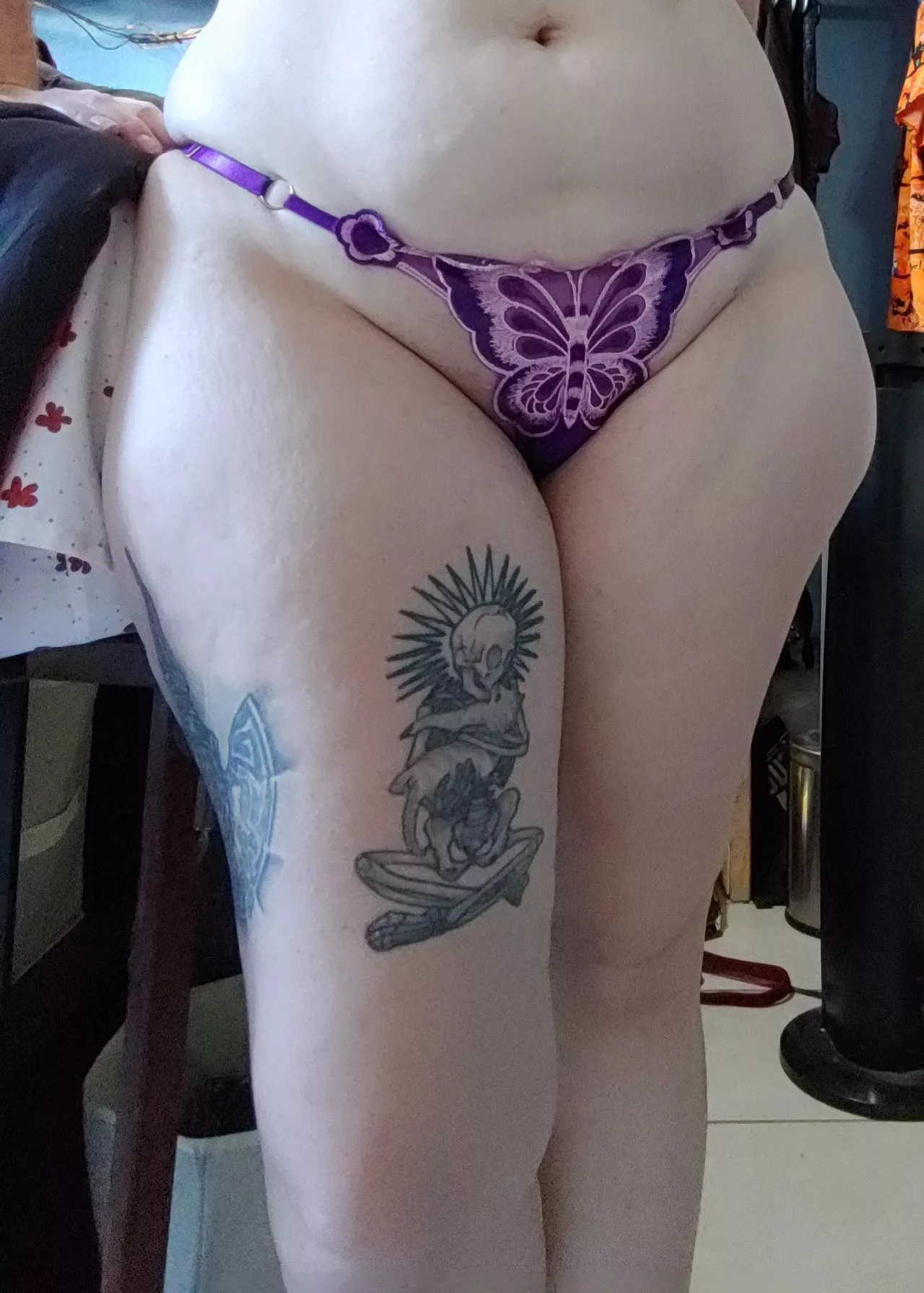 [selling] Enjoy your kinky side! I offer lingerie, panties, pillow cases, vials, bras, and so much more for you to indulge in. ;)