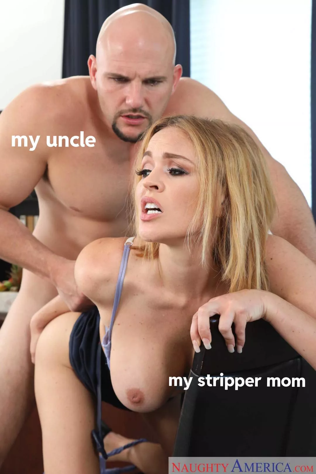 uncle love my stripper mommy's butthole in front of me