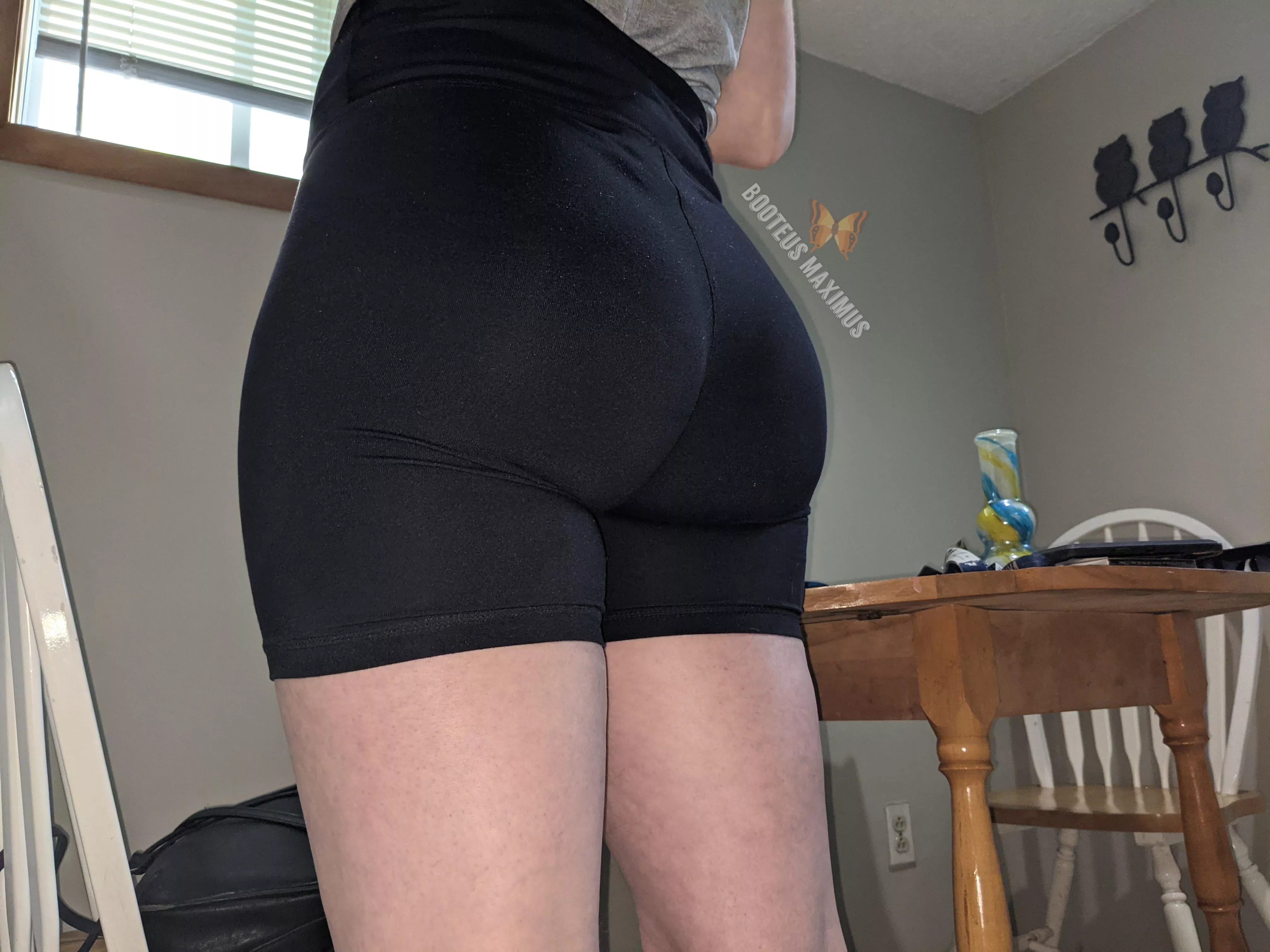 do you like thicc booty thin waist?