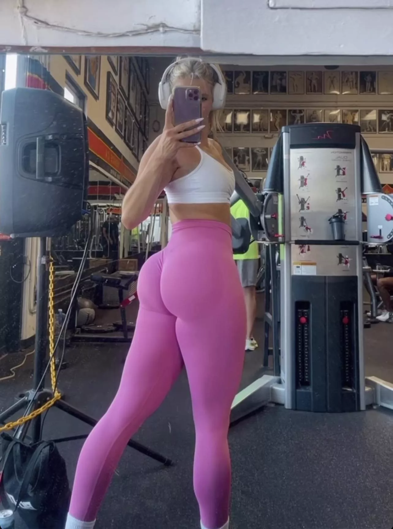 Her hump day pump