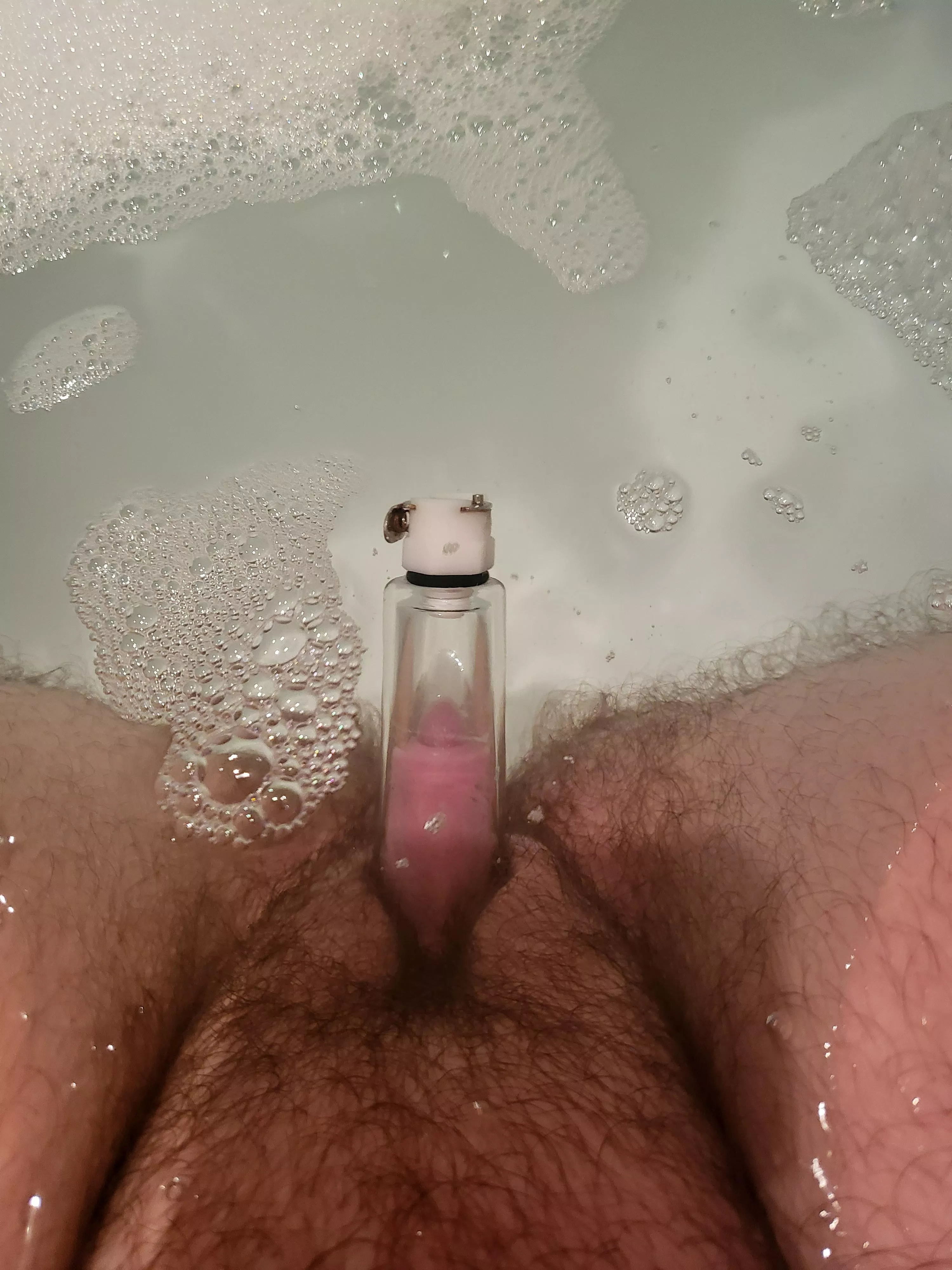 Pumping my T dick in the bath