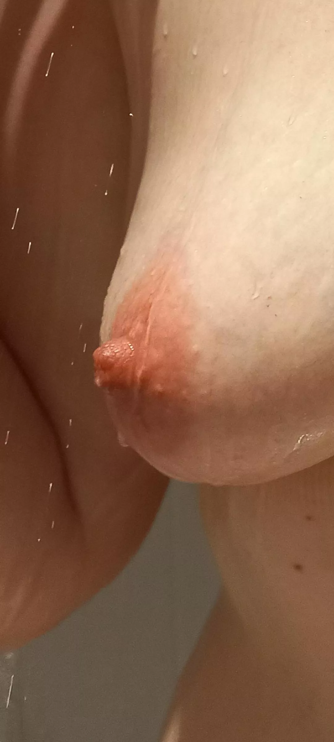 Close up milf shower nip