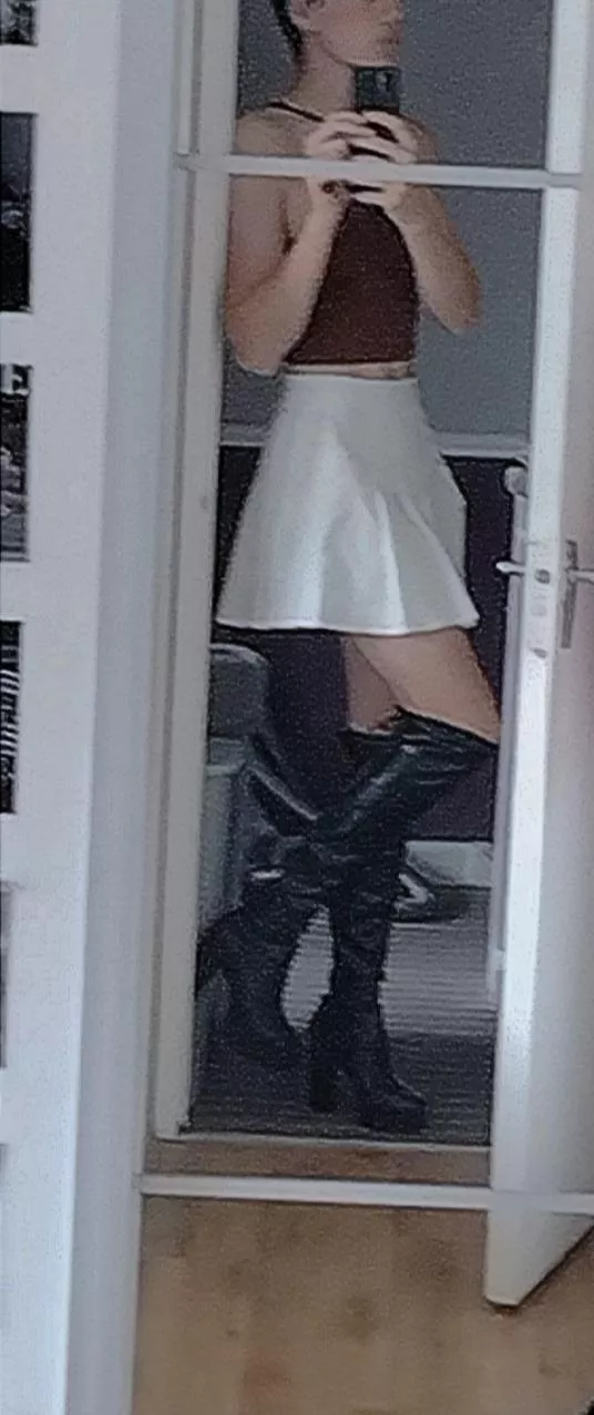 I got new boots just wanted to share 😁