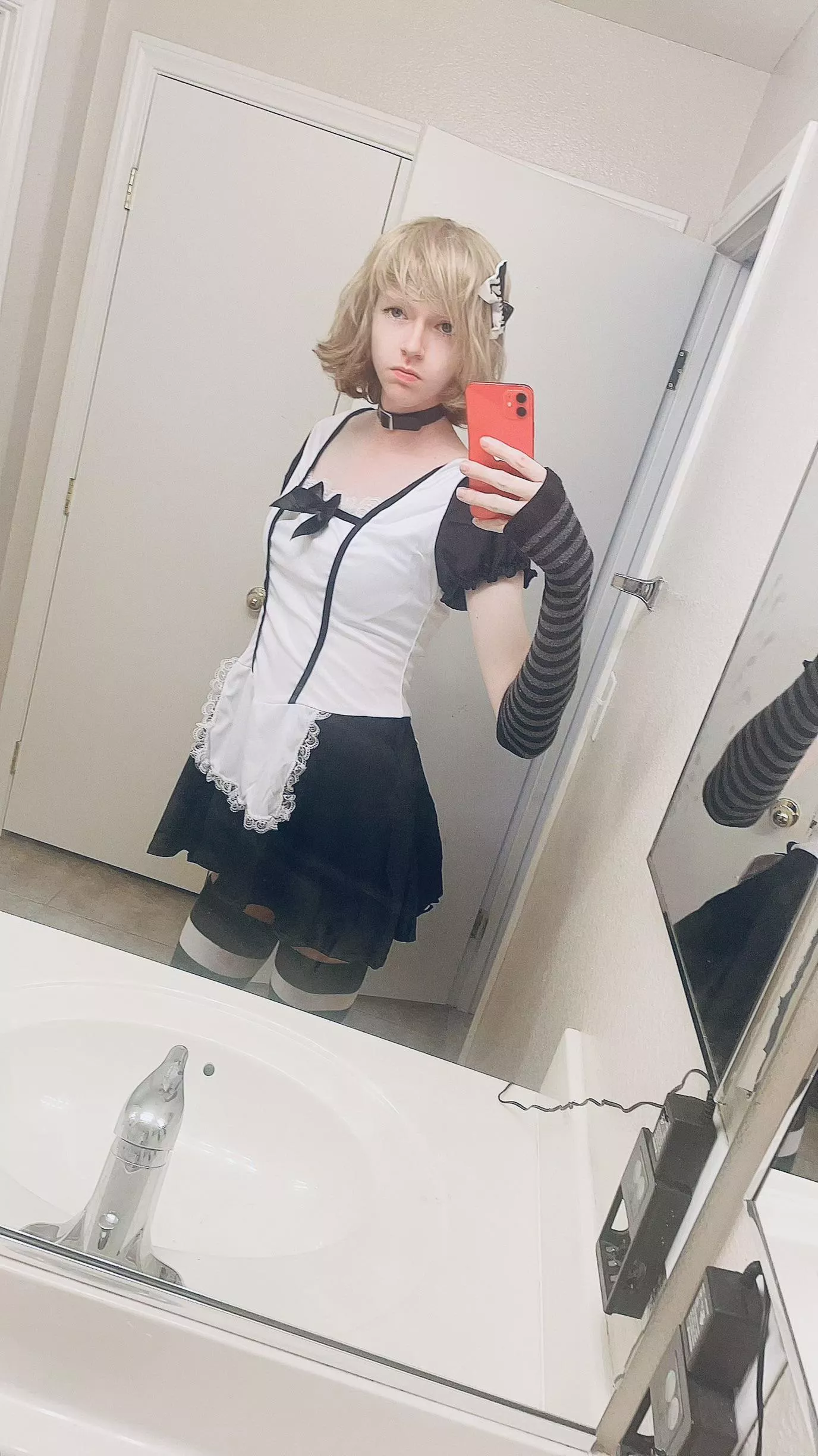 Like my maid outfit? 🥺💜