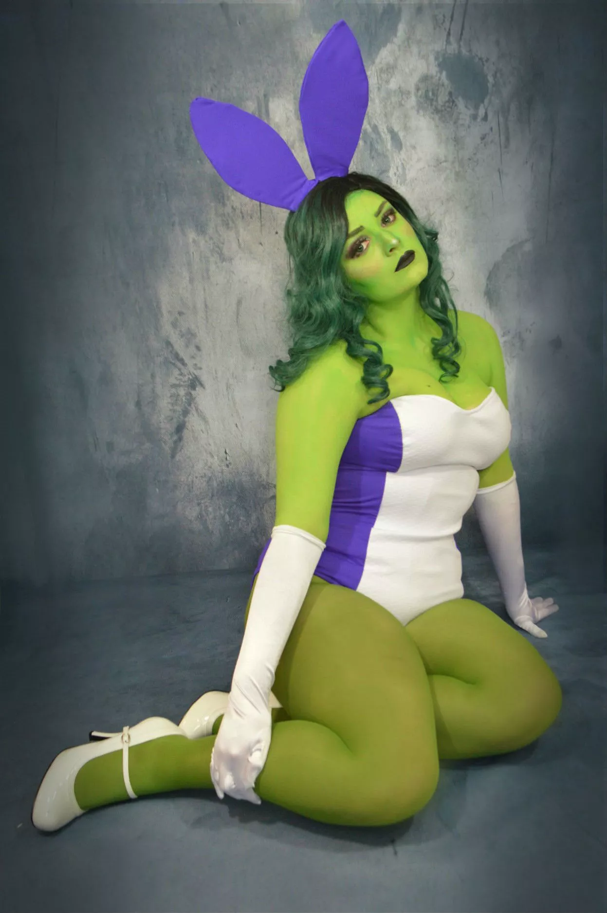 [self] She-Hulk Bunny Cosplay