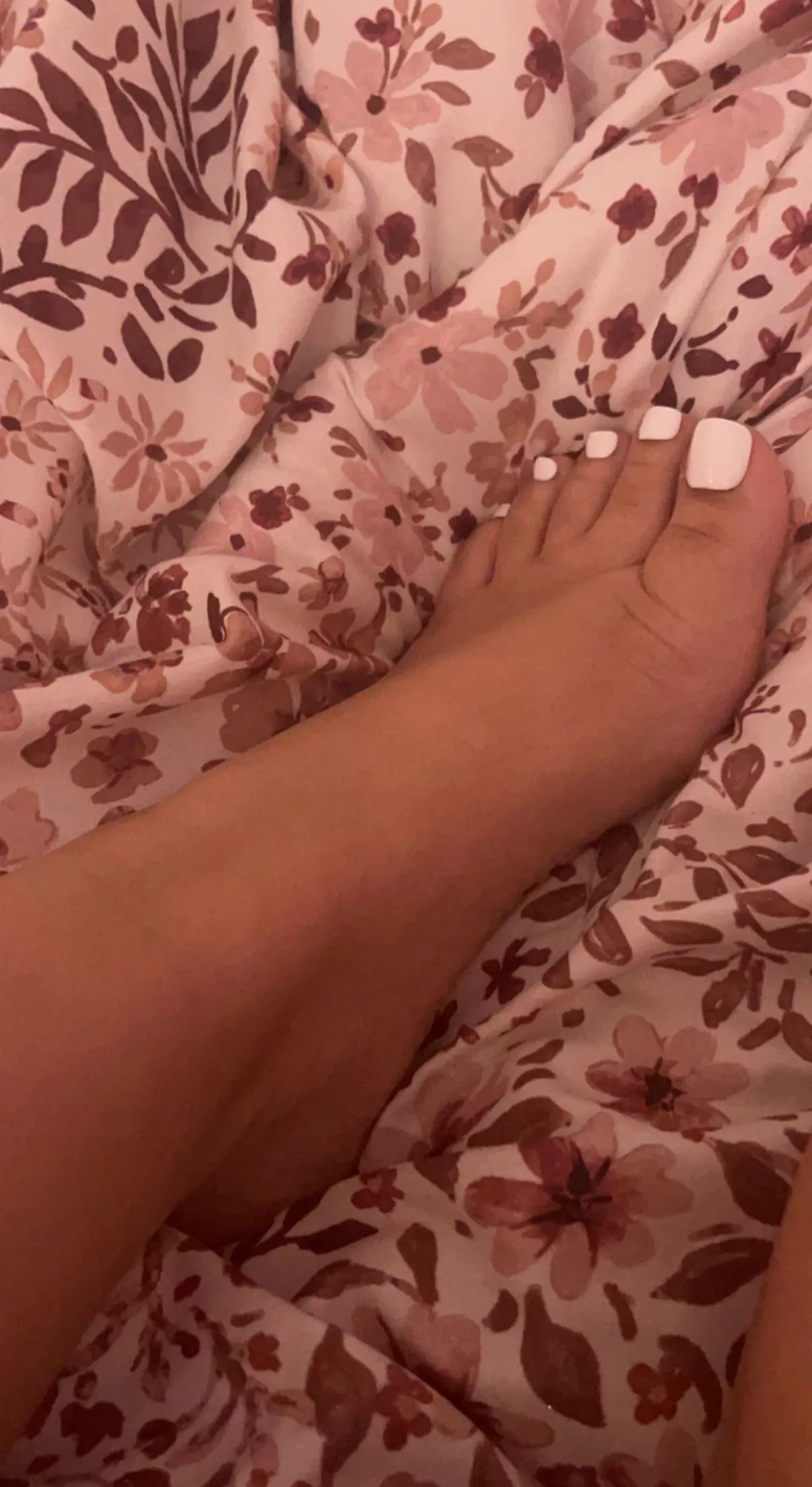 are my feet cute? dm me for more <3