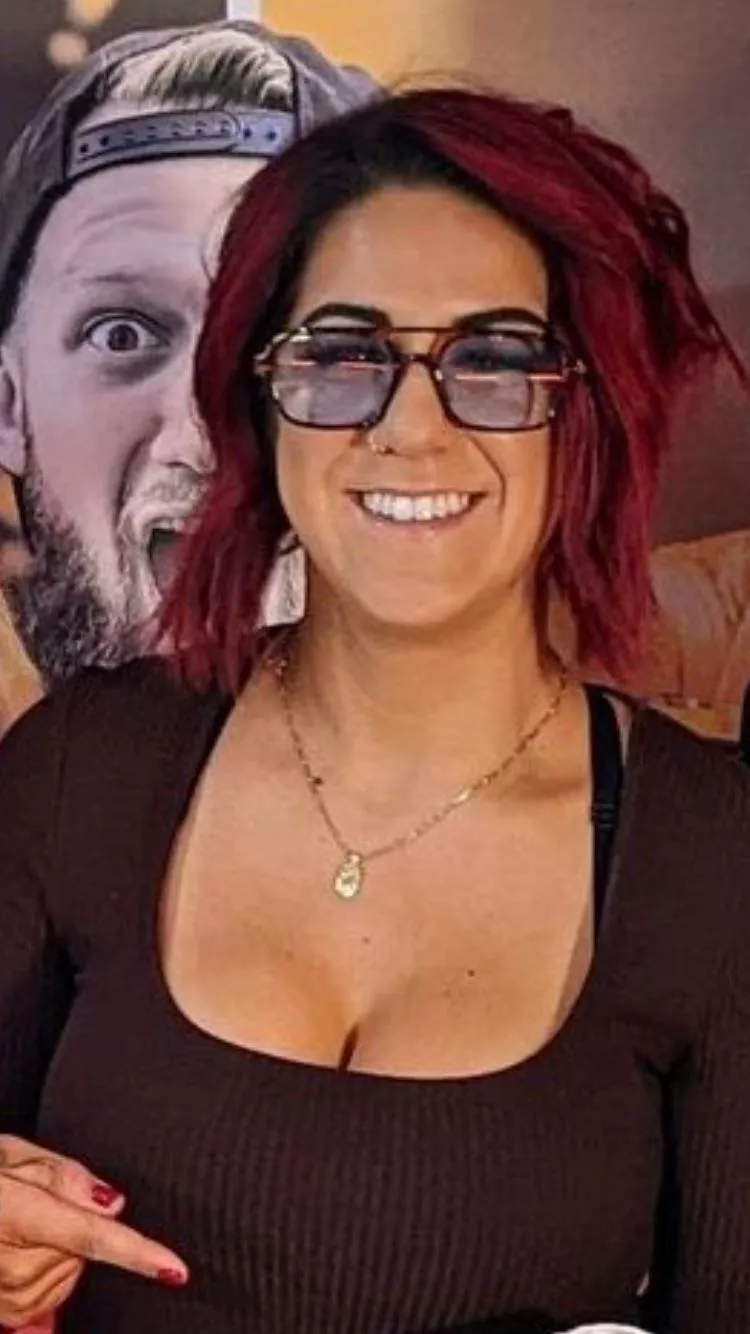 Bayley needs a titfuck