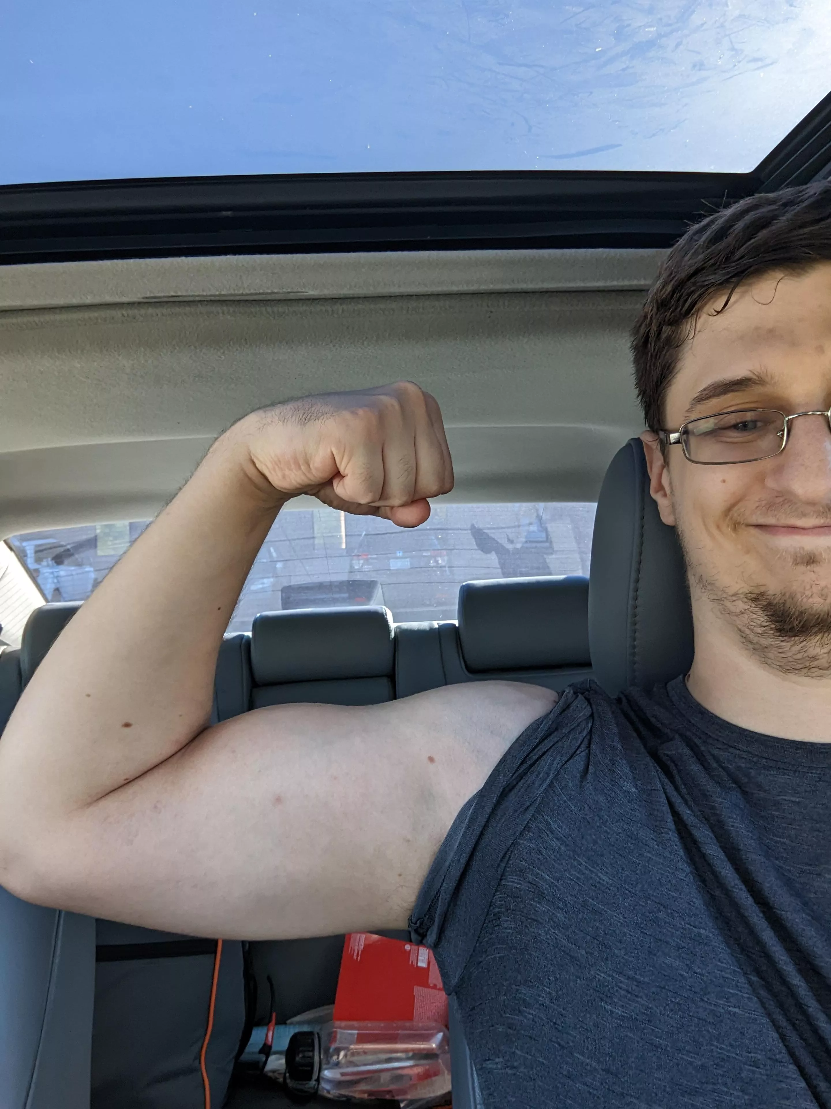 Celebrating my real life cake day, so have another dorky flex picture!