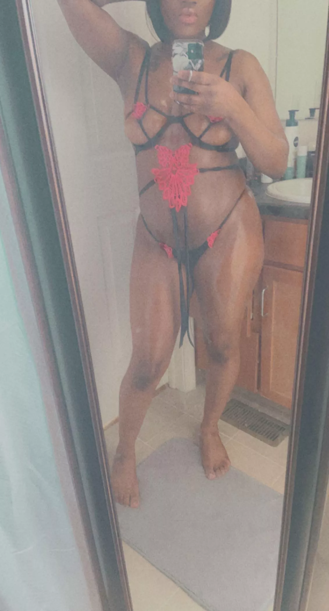 Chocolate ebony wife 32, Ebony Husband 31, couple pic trade together now.. Kik: RedRanger404 vids & pics ppl of color only. ðŸ‘‹ðŸ¾ðŸ˜ðŸ˜Š