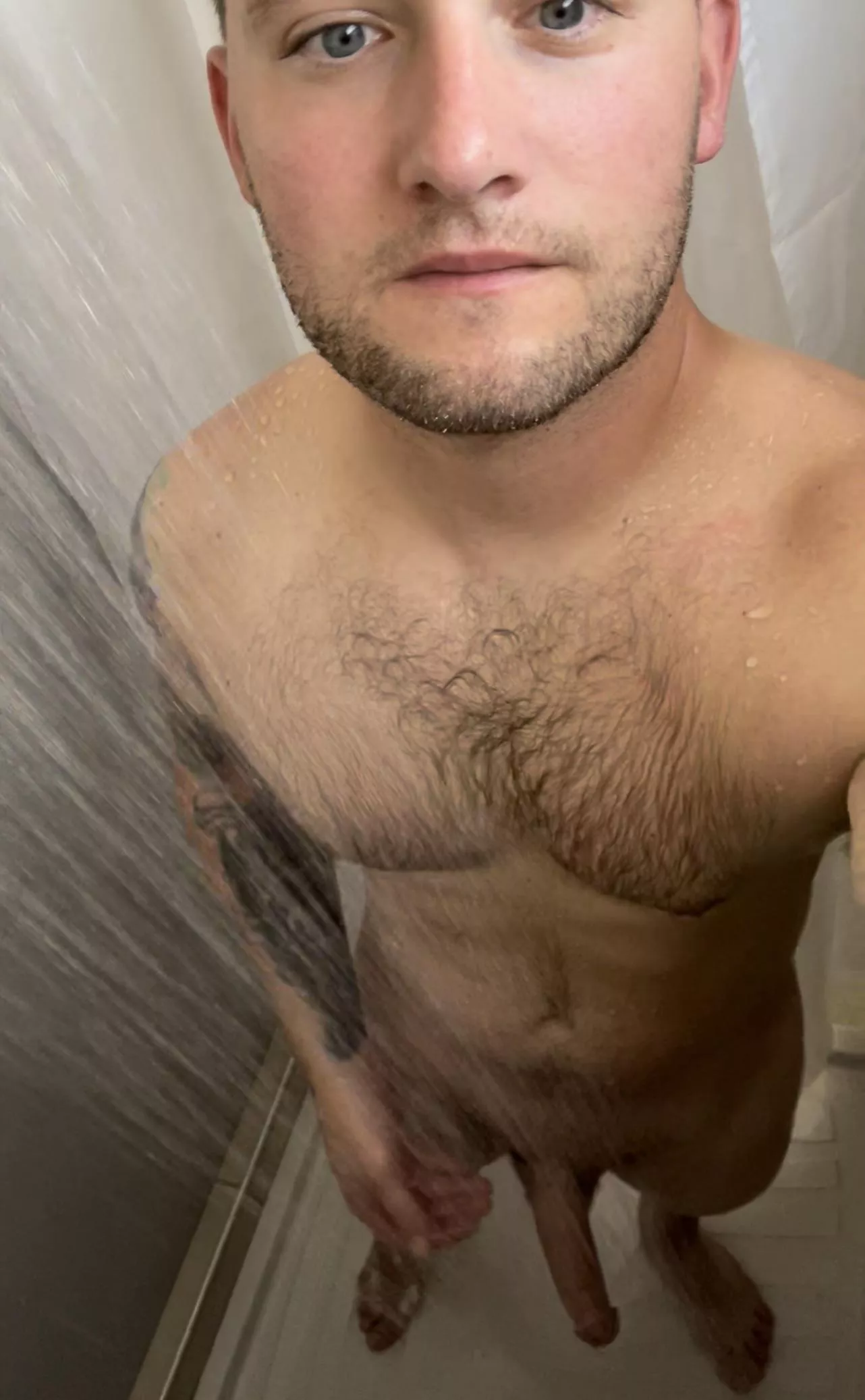 Come play with me in the showers [m]30