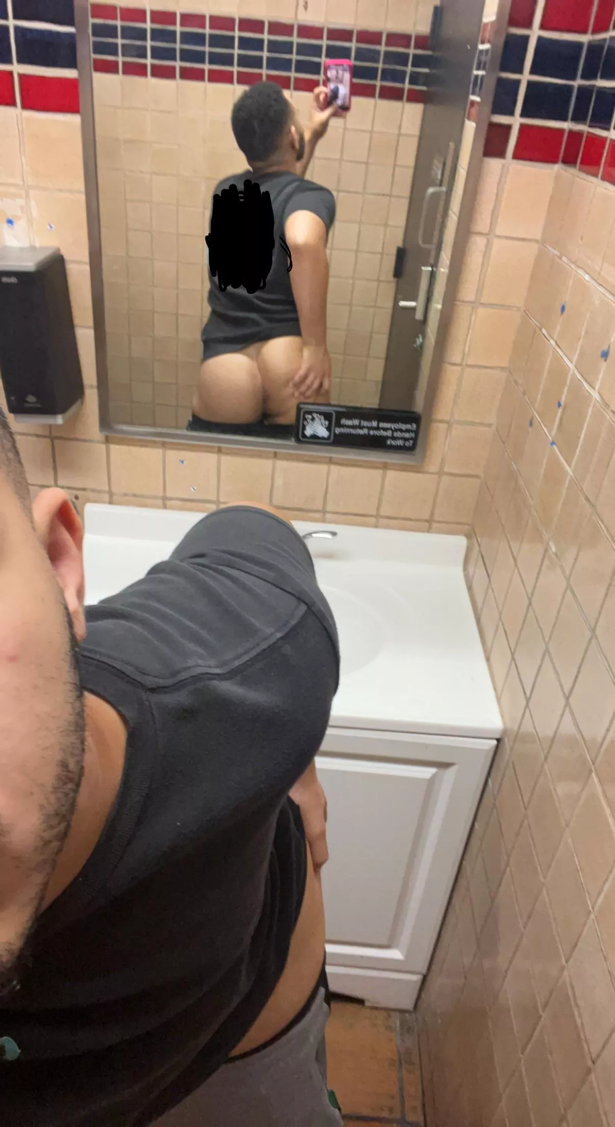 Freshly shaved ass why not snap a pic? 💕💕