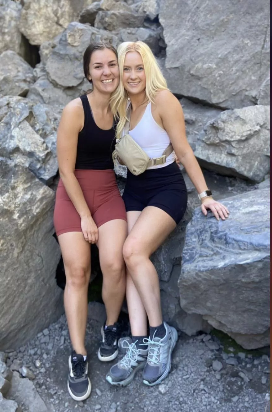 hiking gals