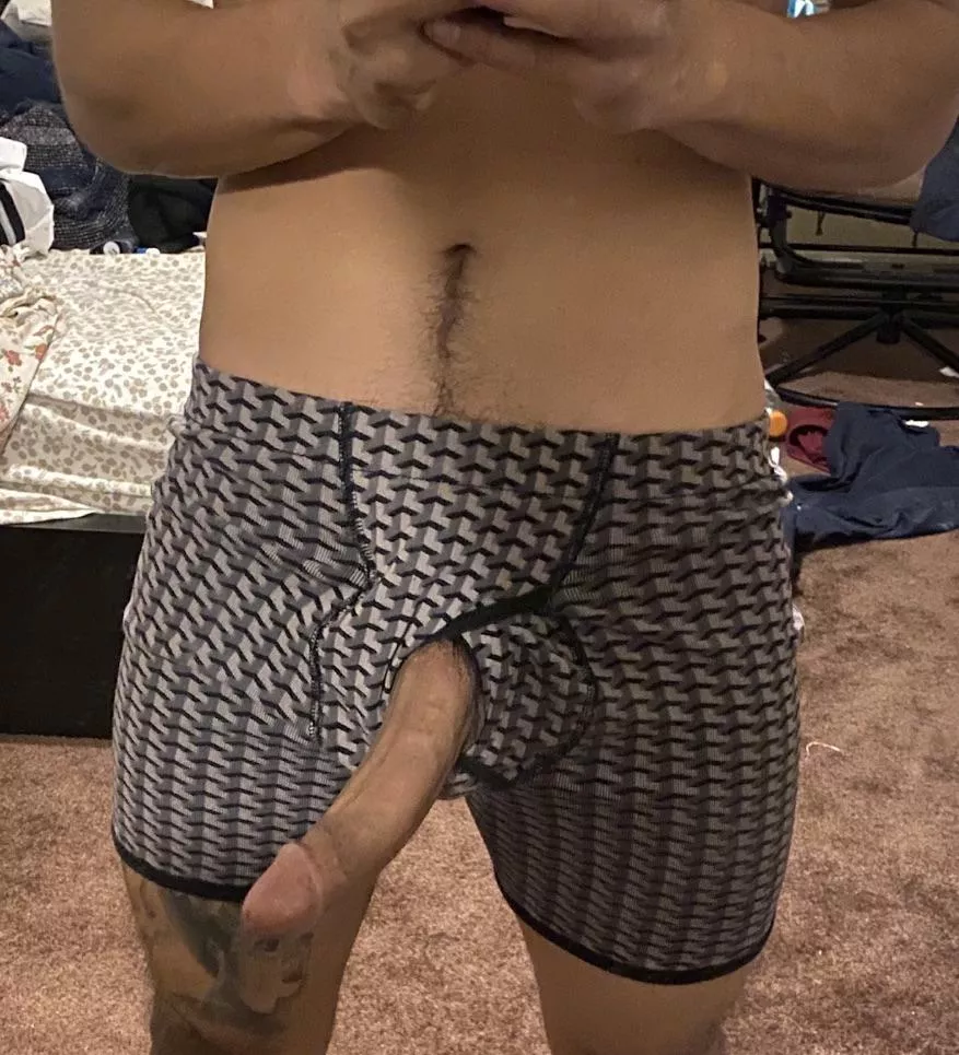 Iâ€™m addicted on showing my cock on Reddit