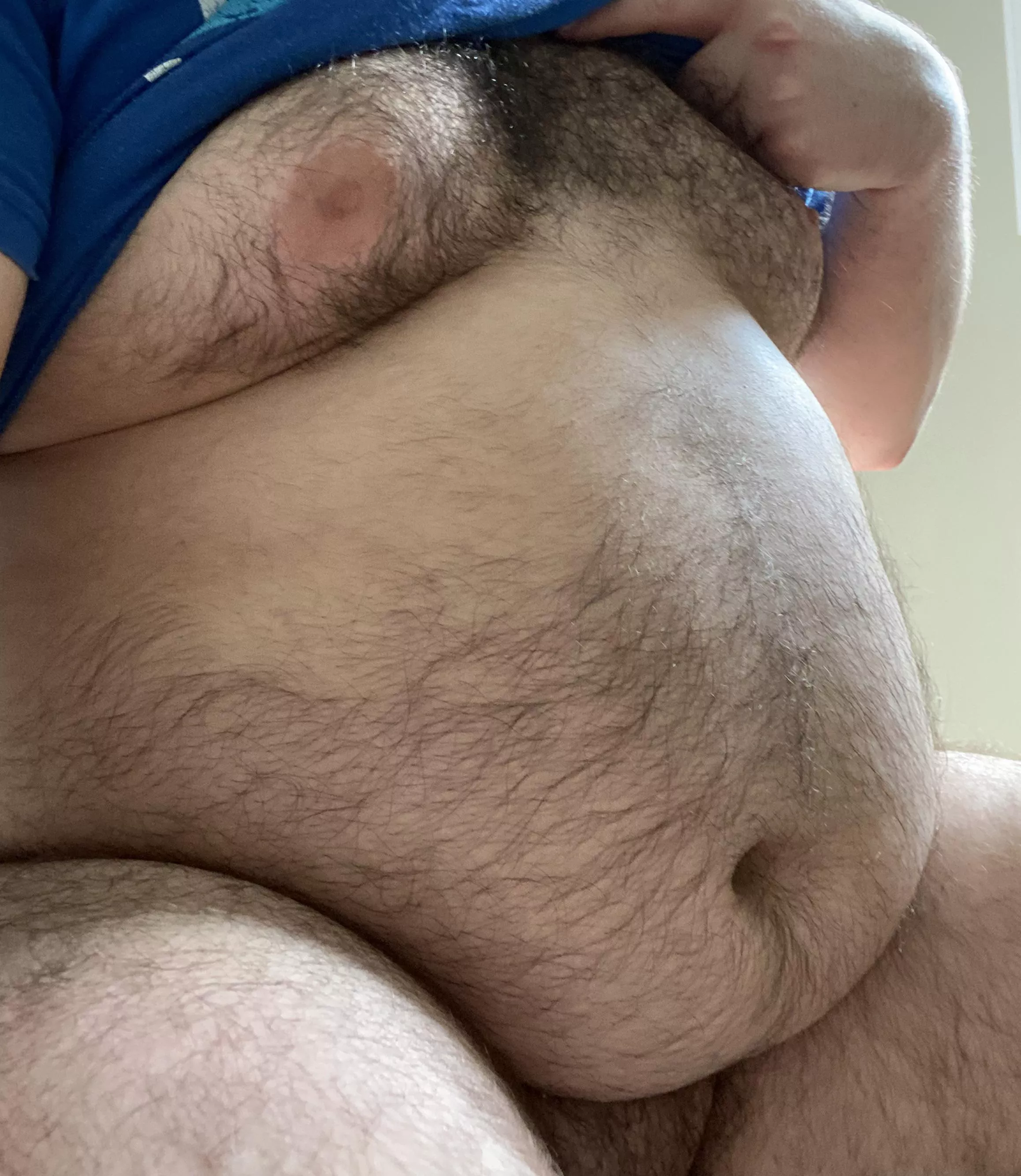 My moobs could use some sucking ðŸ¥µ Any volunteers?