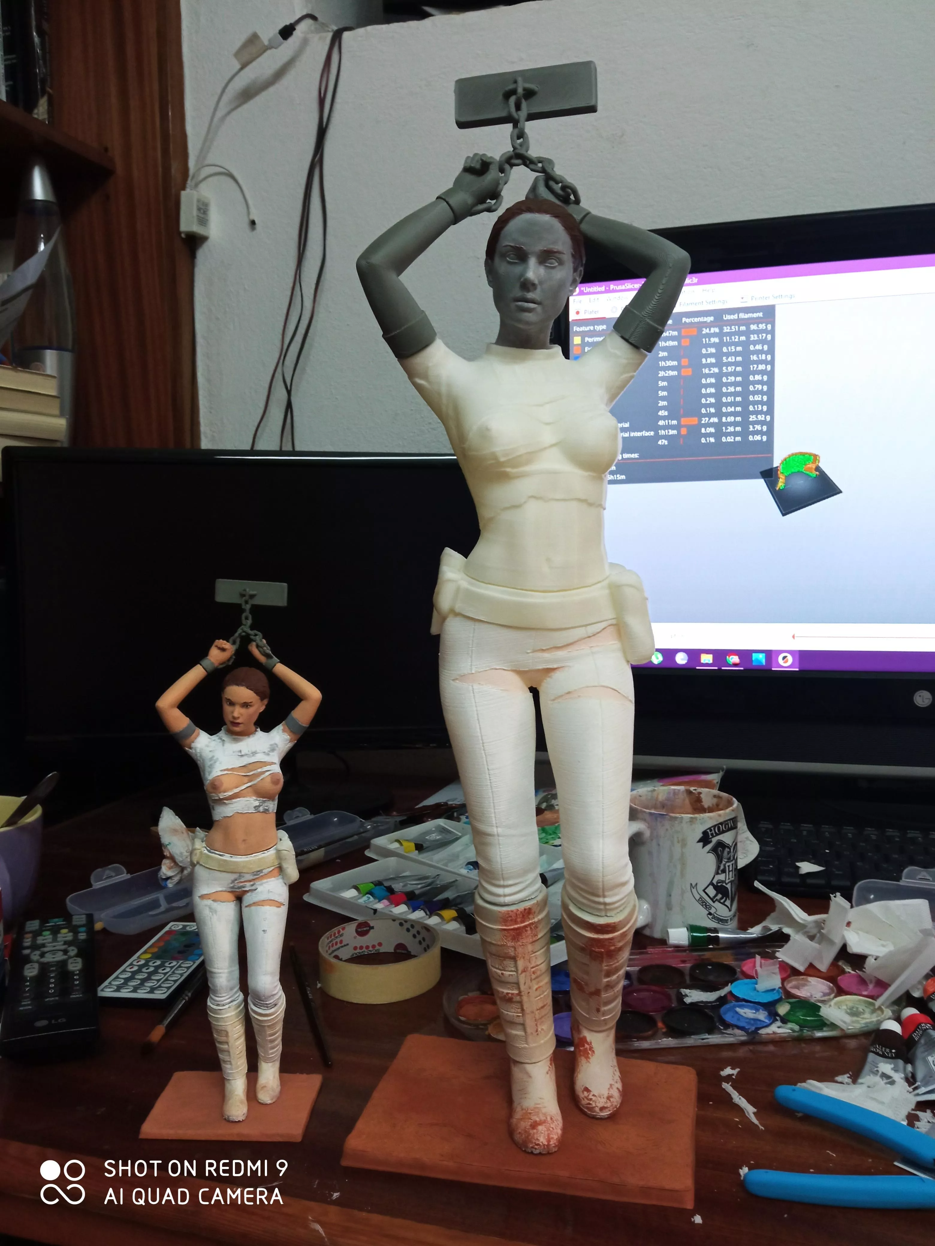 Since specifically one person asked for this,here is some huge padme statue besides my first padme figure that i painted (by me)