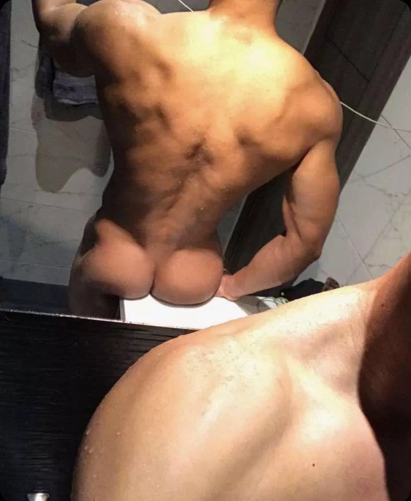 DM me and show me your cock. I’m horny