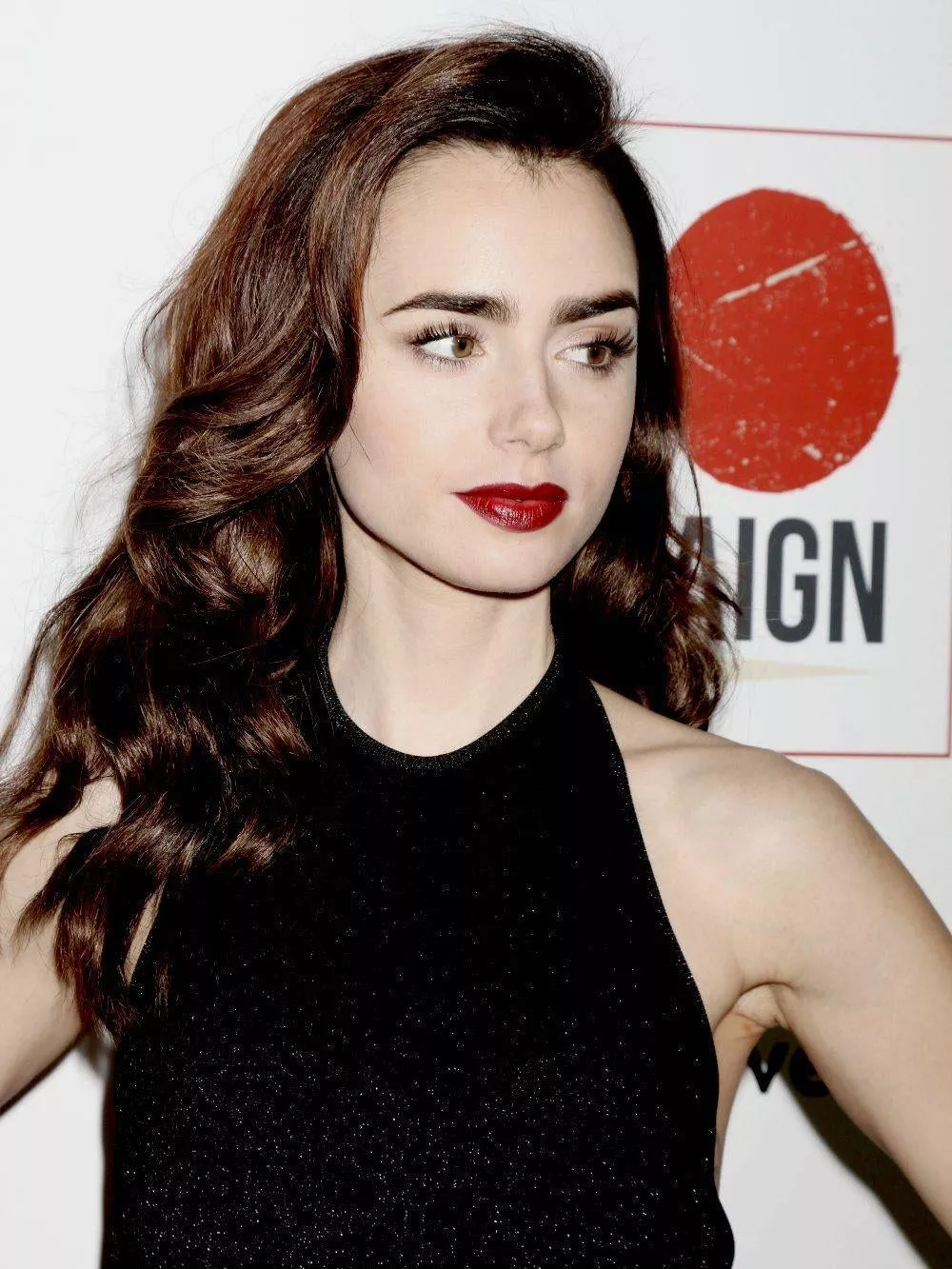 Lily Collins