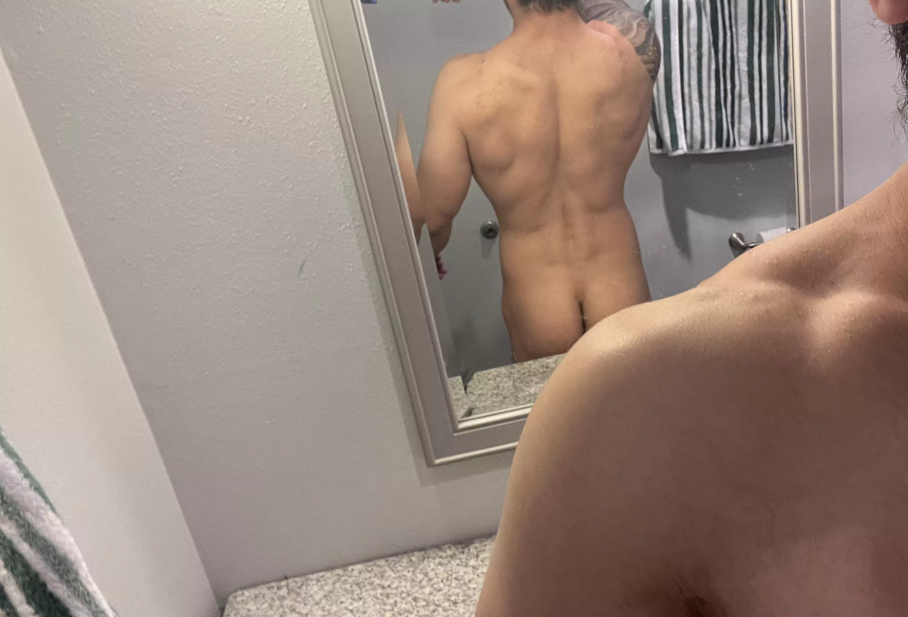 (M) back day is the best day 💪🏽