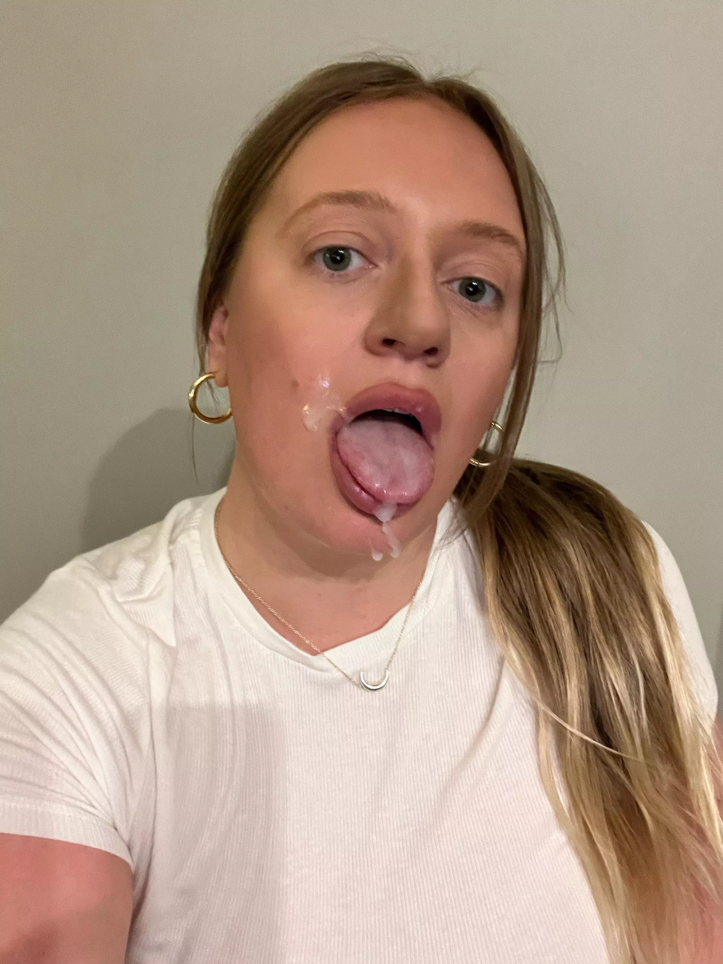 Mmmm cum on my face