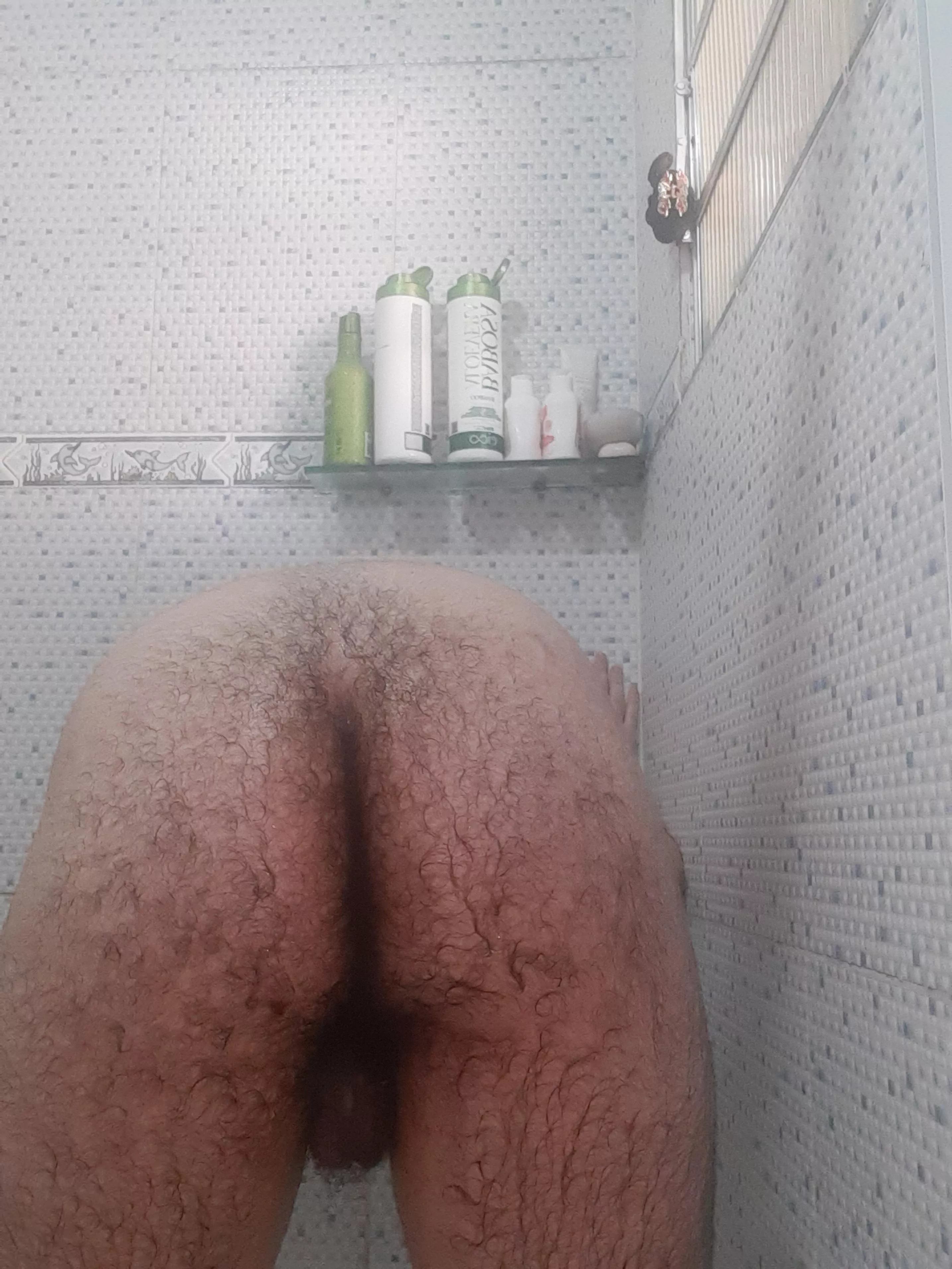 [19] ops! i let the soap fall 😈hehehe