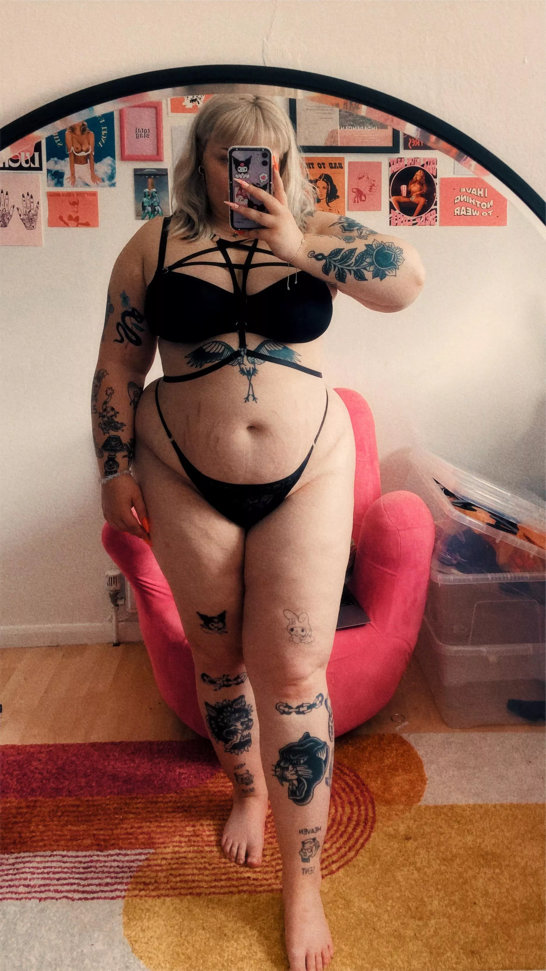 curvy emo girls are hot too right?