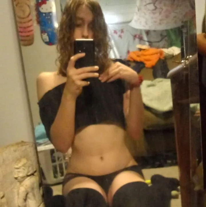 femboy hips