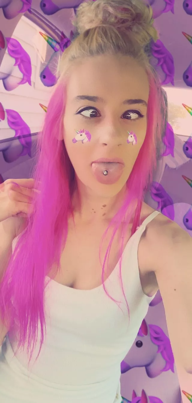 Make me your Slutty little Unicorn ?!ðŸ¦„ðŸ’œðŸ¤™ðŸ¼