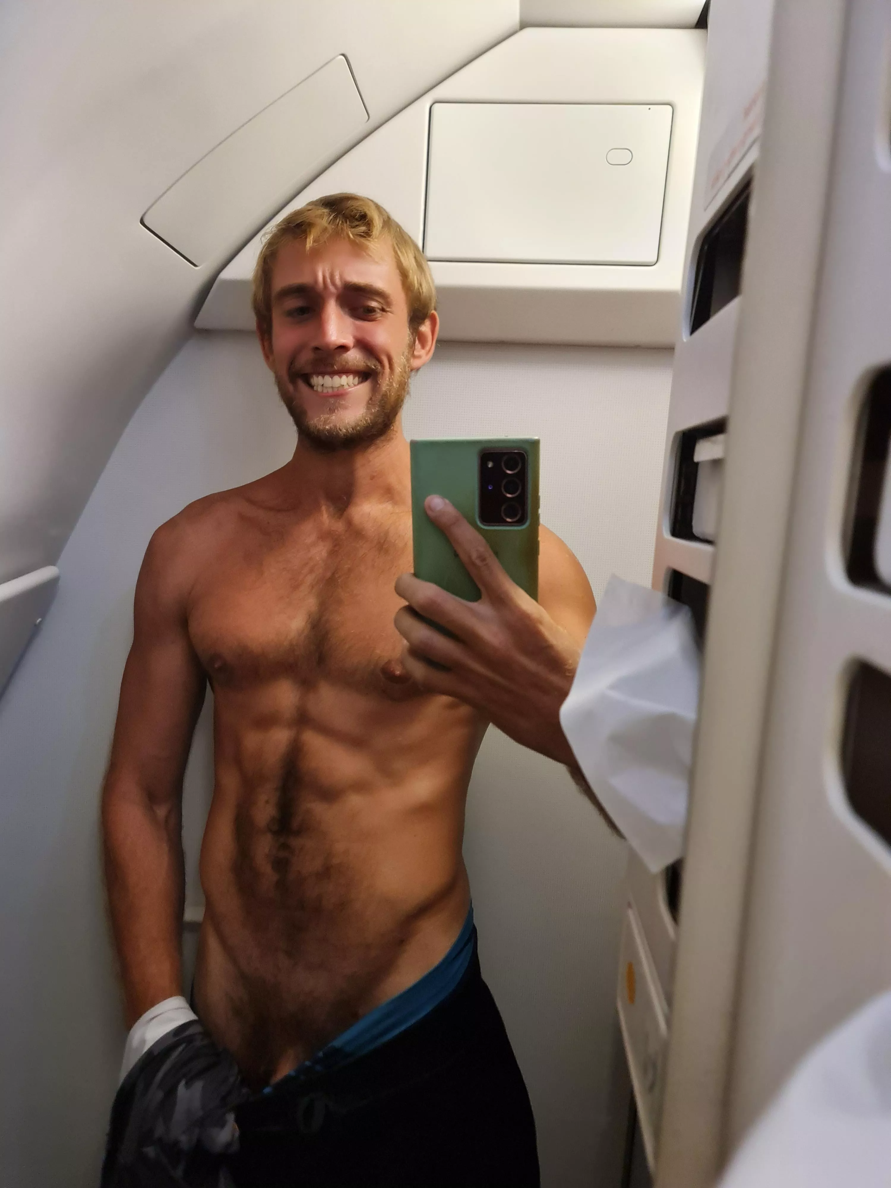 nsfw photo in the plane 😆