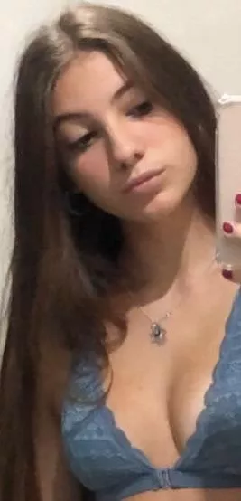 who can dl cumtribute to my friend? dm me