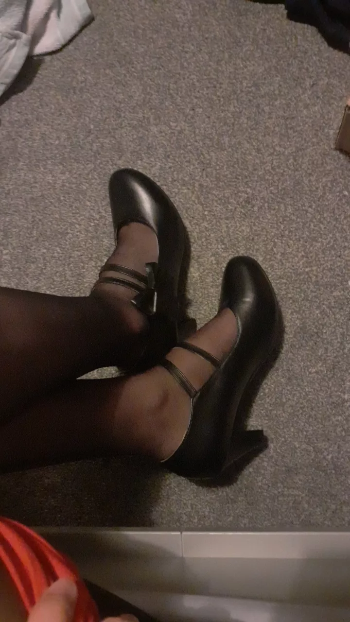 anyone like my feet?