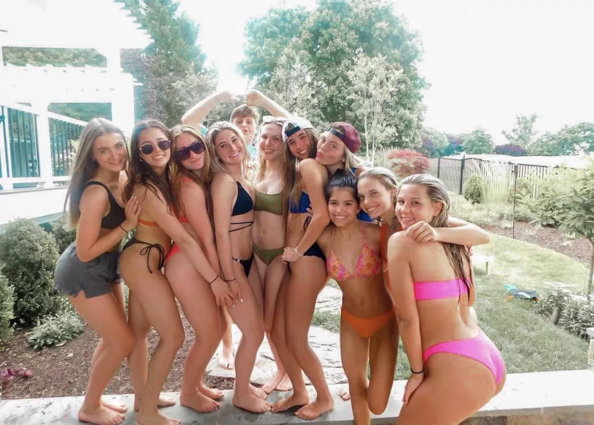 Bikini party [10]